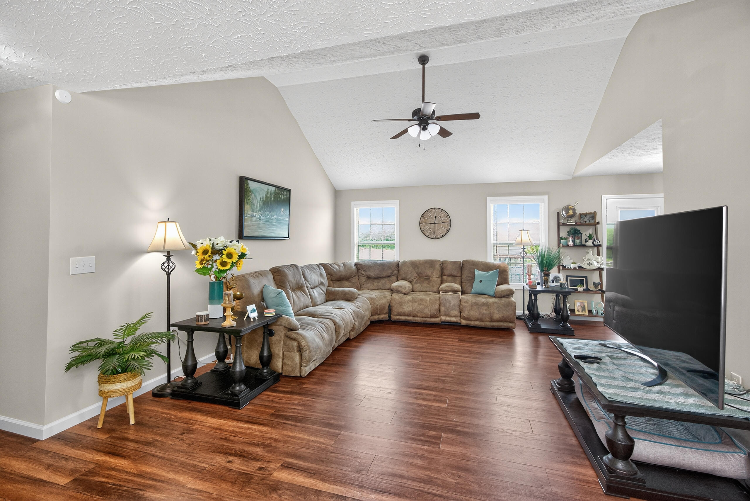 Berea, Kentucky 40403, United States, 3 Bedrooms Bedrooms, ,2 BathroomsBathrooms,Residential,Active,219352