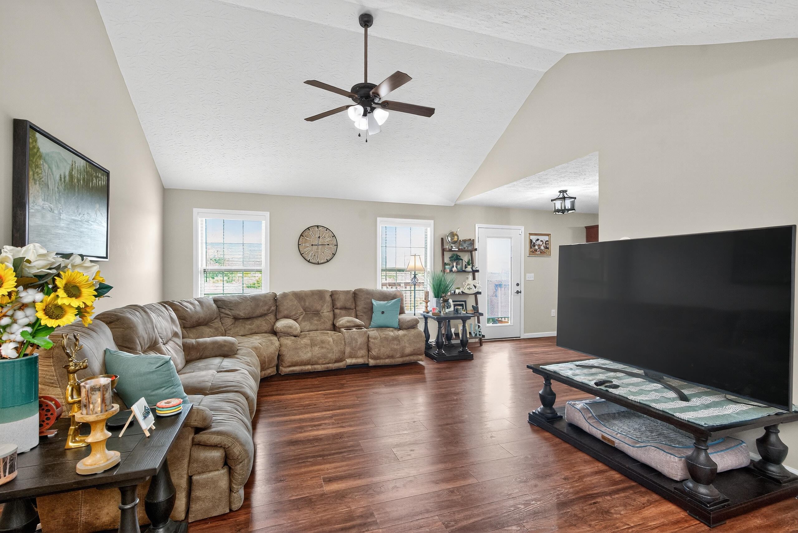 Berea, Kentucky 40403, United States, 3 Bedrooms Bedrooms, ,2 BathroomsBathrooms,Residential,Active,219352