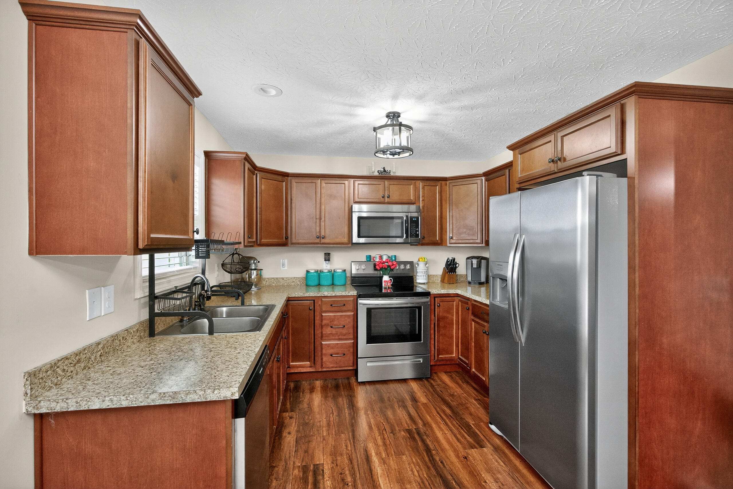 Berea, Kentucky 40403, United States, 3 Bedrooms Bedrooms, ,2 BathroomsBathrooms,Residential,Active,219352