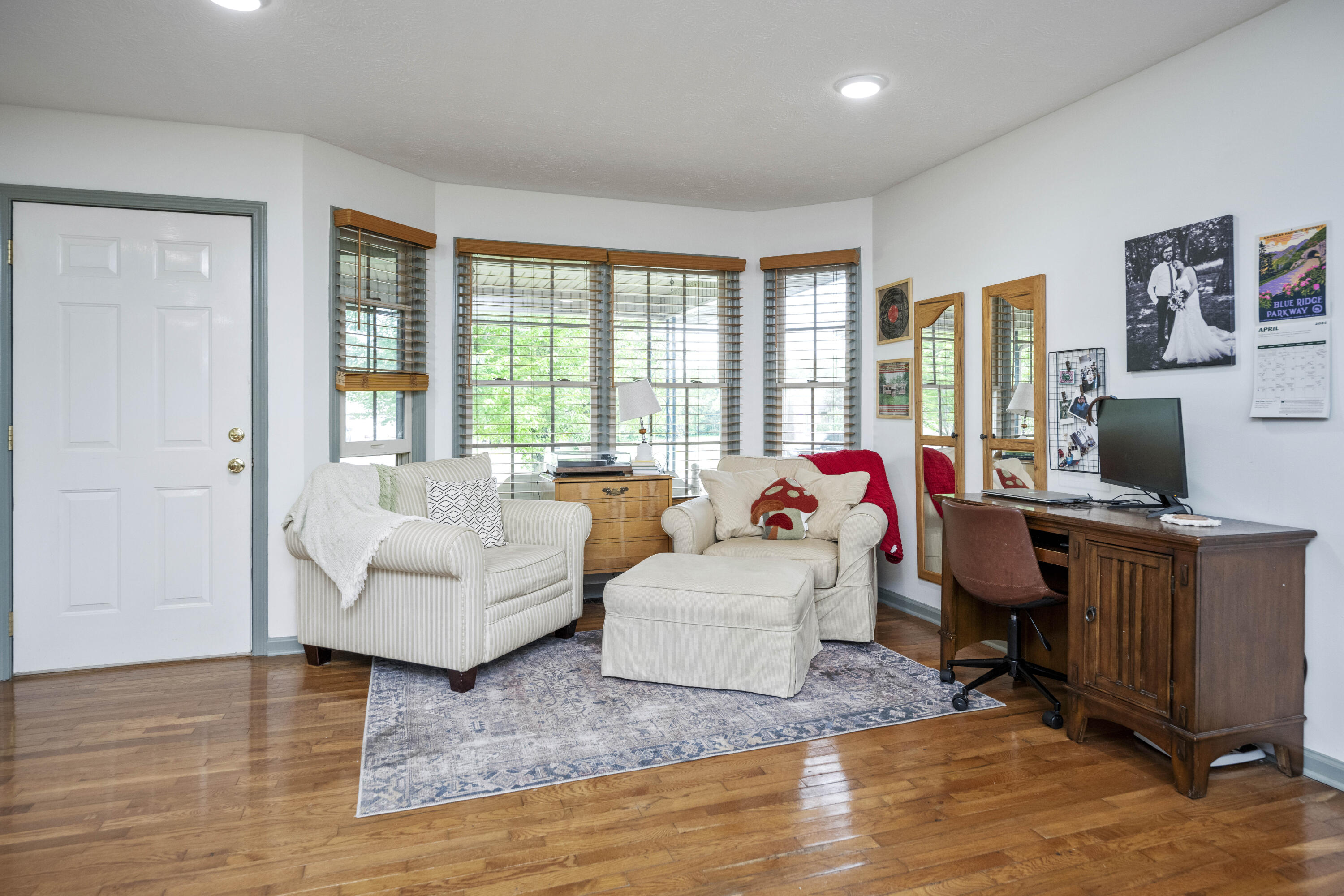 Berea, Kentucky 40403, United States, 3 Bedrooms Bedrooms, ,2 BathroomsBathrooms,Residential,Pending,126069