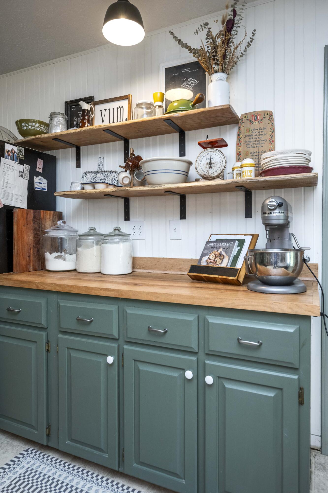 Berea, Kentucky 40403, United States, 3 Bedrooms Bedrooms, ,2 BathroomsBathrooms,Residential,Pending,126069