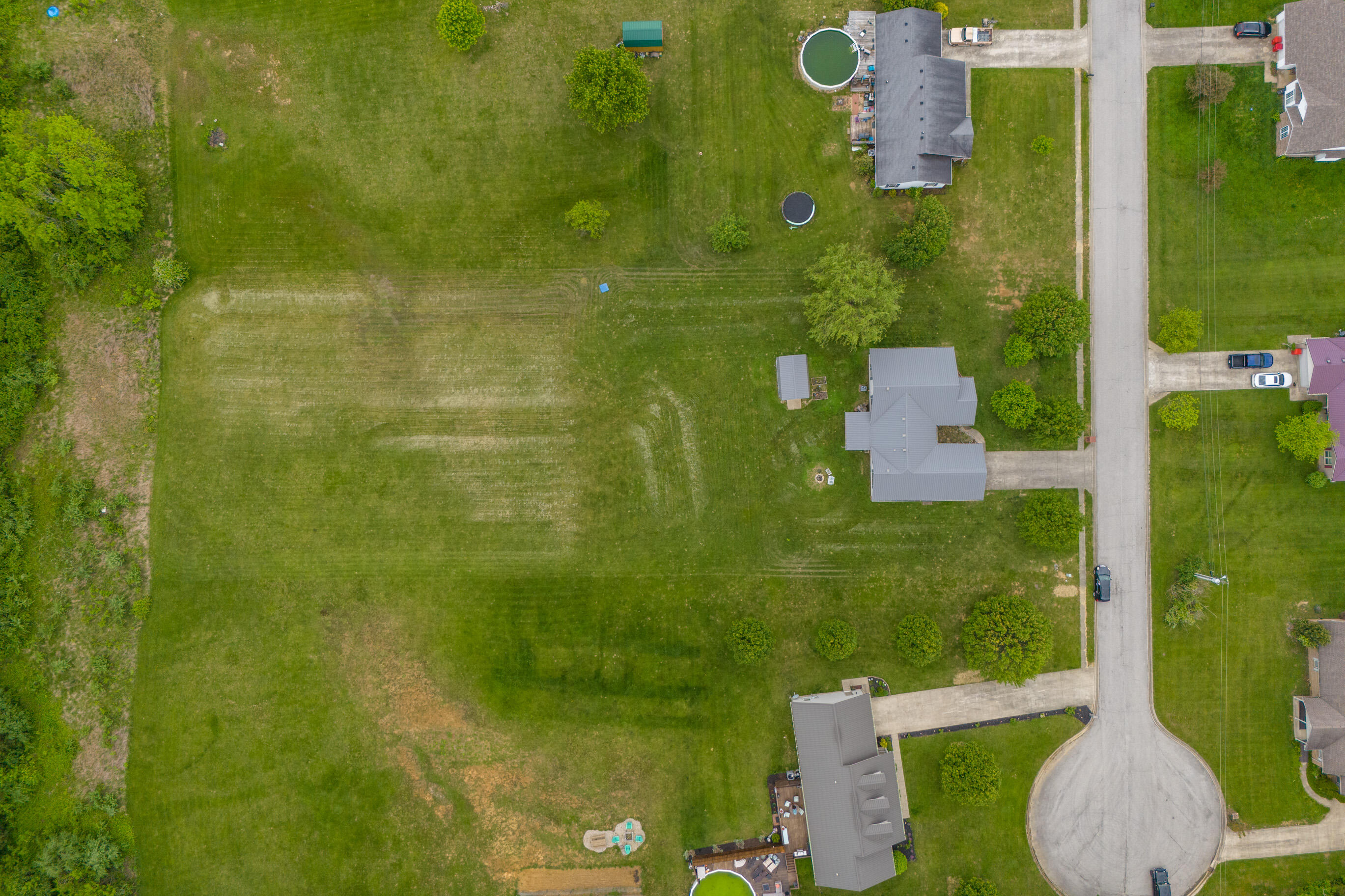 Berea, Kentucky 40403, United States, 3 Bedrooms Bedrooms, ,2 BathroomsBathrooms,Residential,Pending,126069