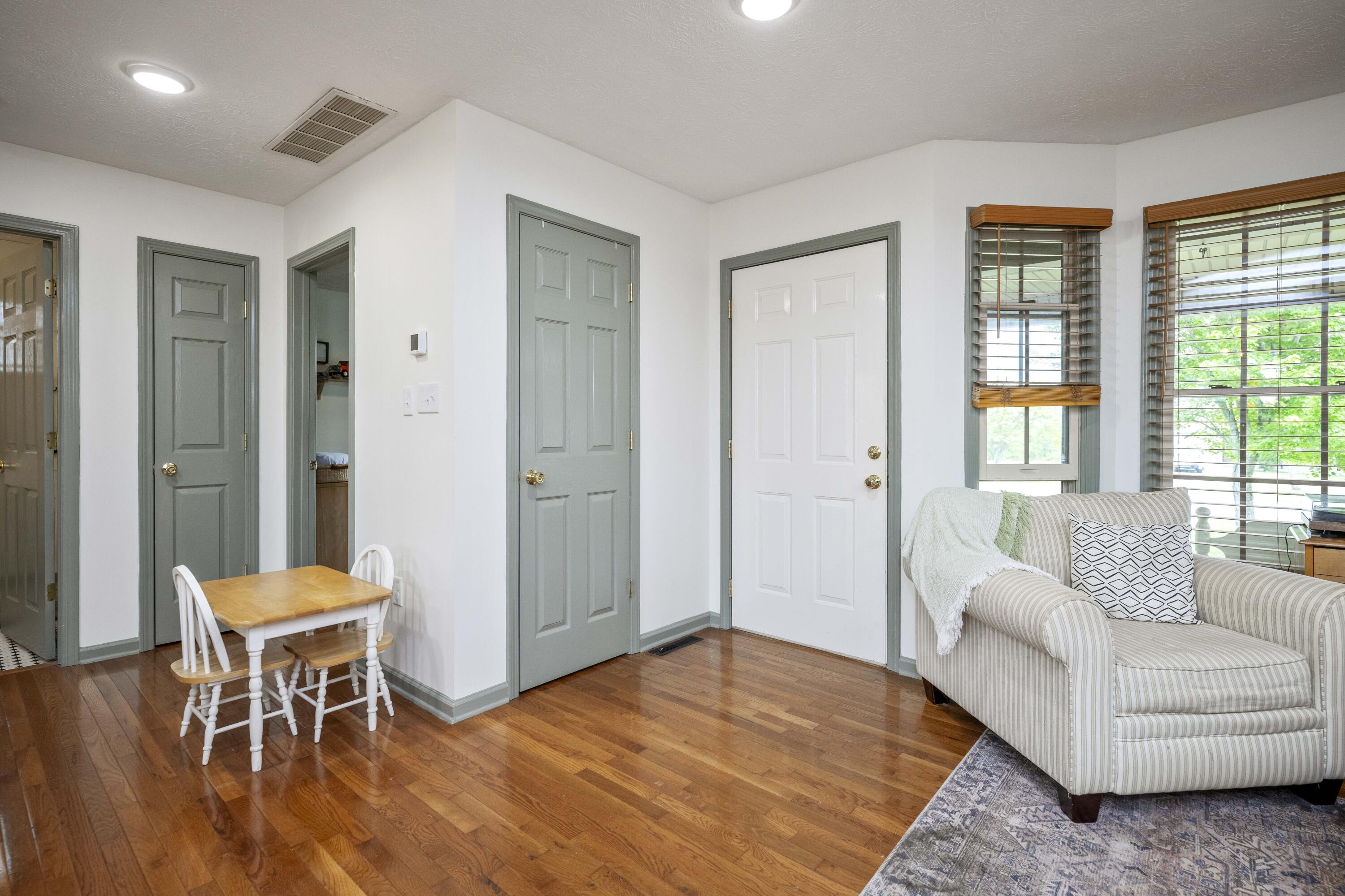 Berea, Kentucky 40403, United States, 3 Bedrooms Bedrooms, ,2 BathroomsBathrooms,Residential,Pending,126069