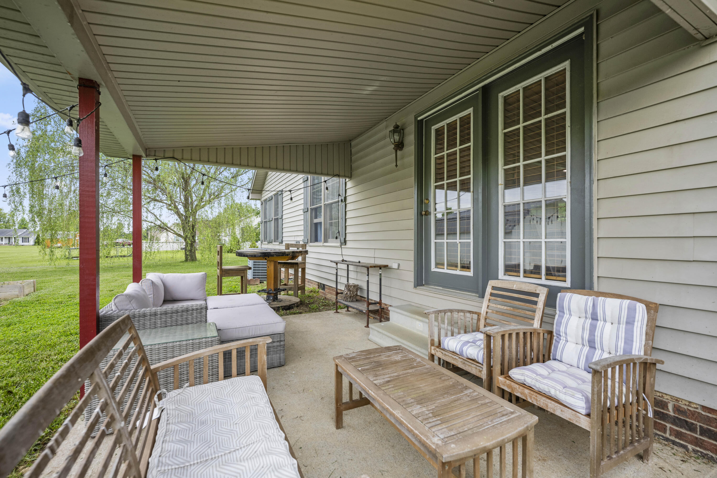 Berea, Kentucky 40403, United States, 3 Bedrooms Bedrooms, ,2 BathroomsBathrooms,Residential,Pending,126069