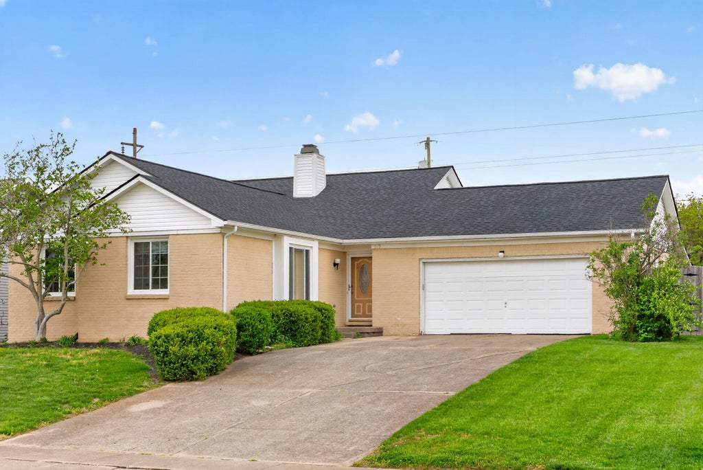 Photo of 119 Cherrybrook Drive, Nicholasville, KY 40356 (MLS # 26020711)