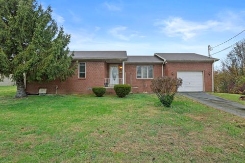 Photo of 41 7th Street, Winchester, KY 40391 (MLS # 25506758)