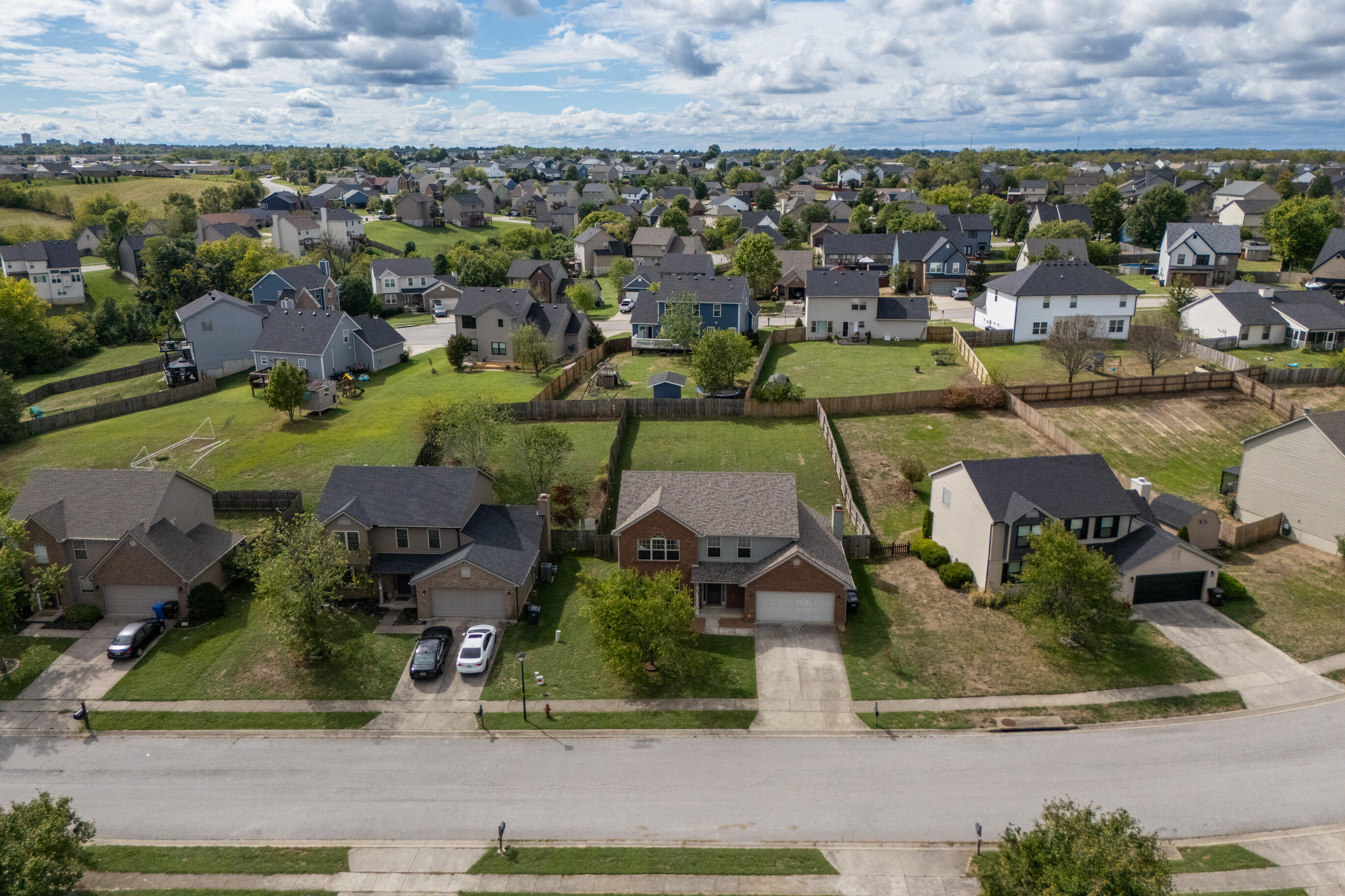 Richmond, Kentucky 40475, United States, 4 Bedrooms Bedrooms, ,3 BathroomsBathrooms,Residential,Active,217951