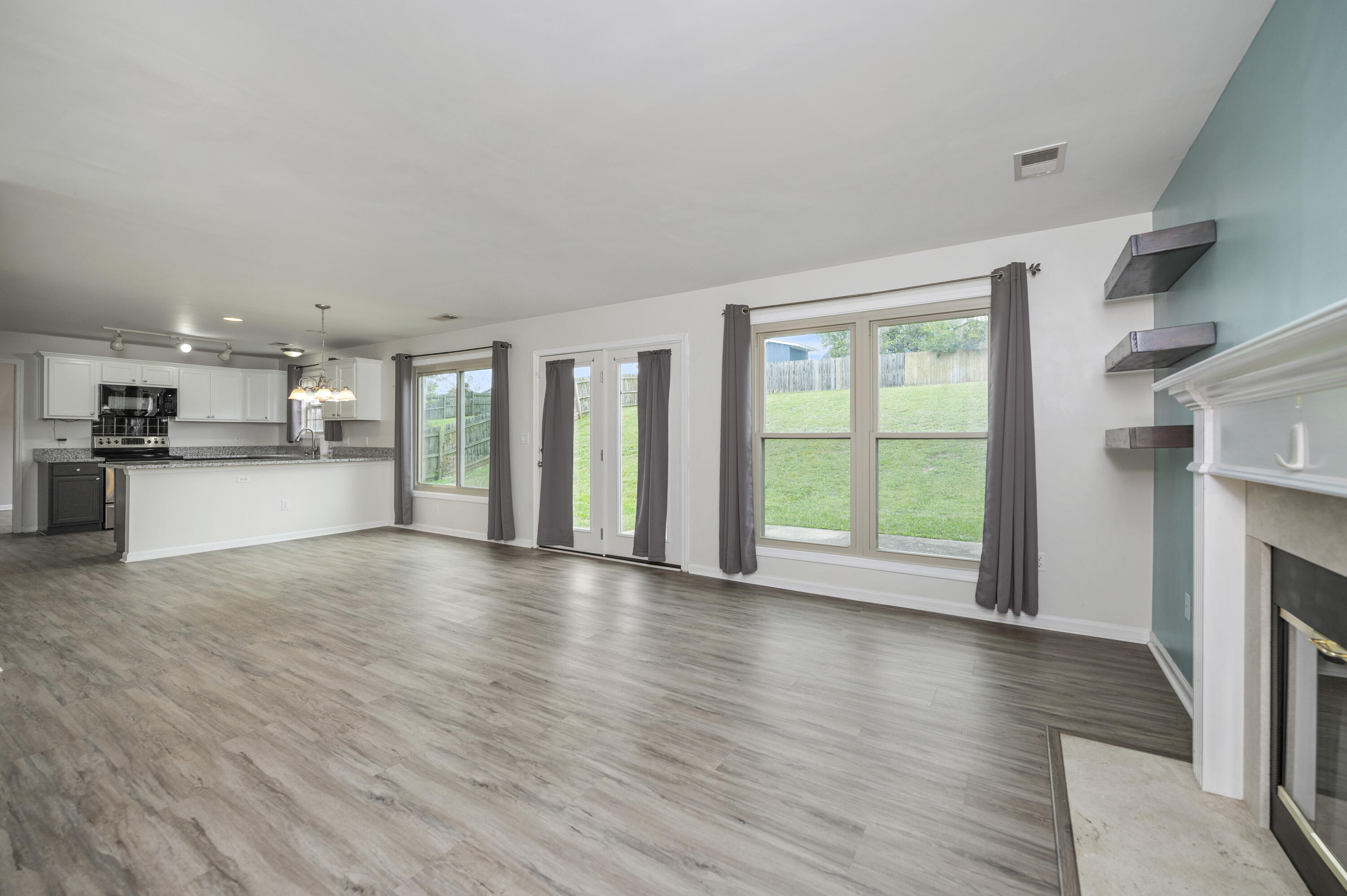 Richmond, Kentucky 40475, United States, 4 Bedrooms Bedrooms, ,3 BathroomsBathrooms,Residential,Active,217951