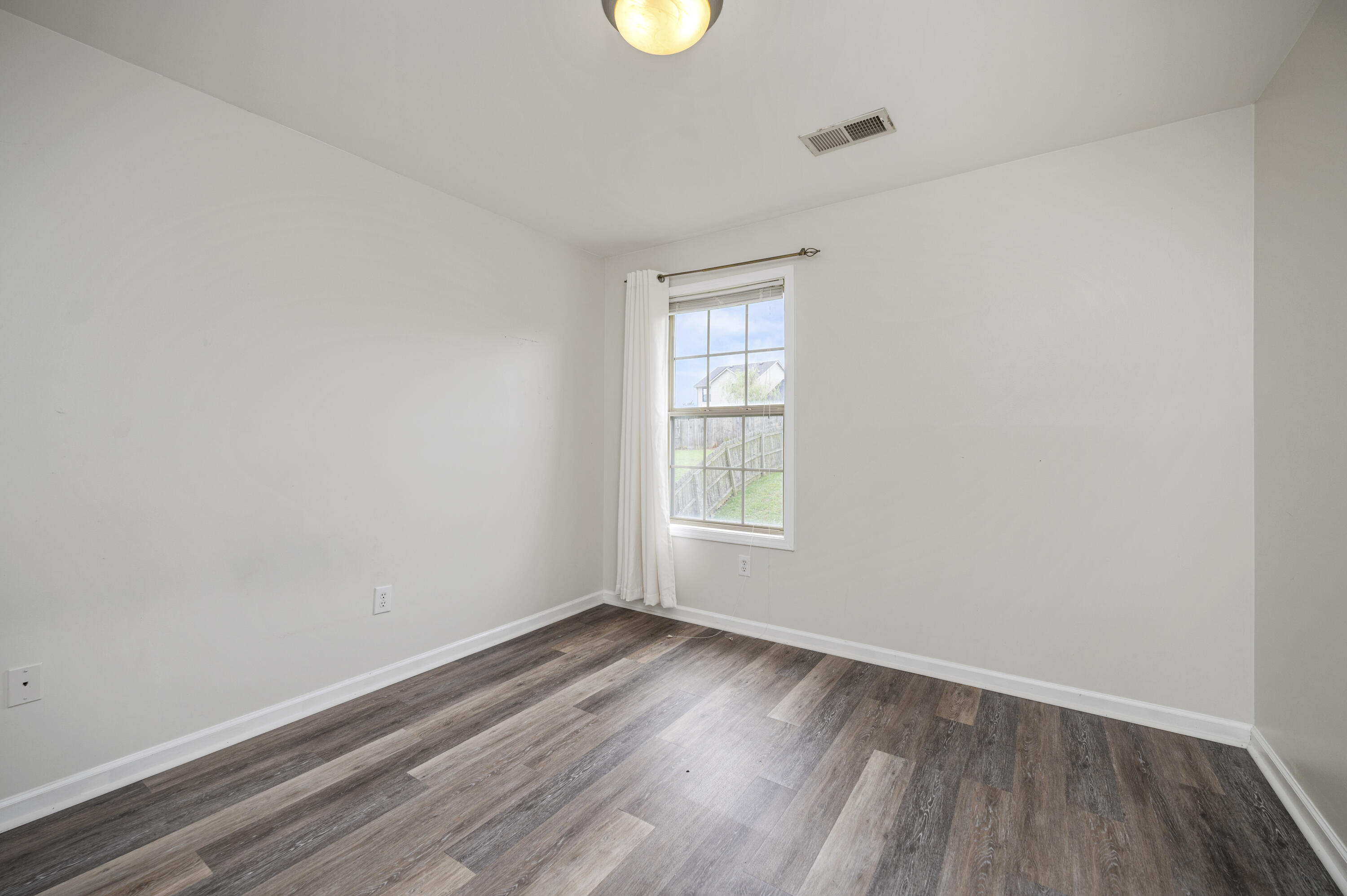 Richmond, Kentucky 40475, United States, 4 Bedrooms Bedrooms, ,3 BathroomsBathrooms,Residential,Active,217951