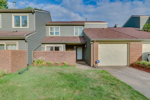 Photo of 2140 Fort Harrods Drive 14 #14, Lexington, KY 40513 (MLS # 25018541)