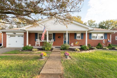 Photo of 1218 Chinook Trail, Frankfort, KY 40601 (MLS # 25503824)