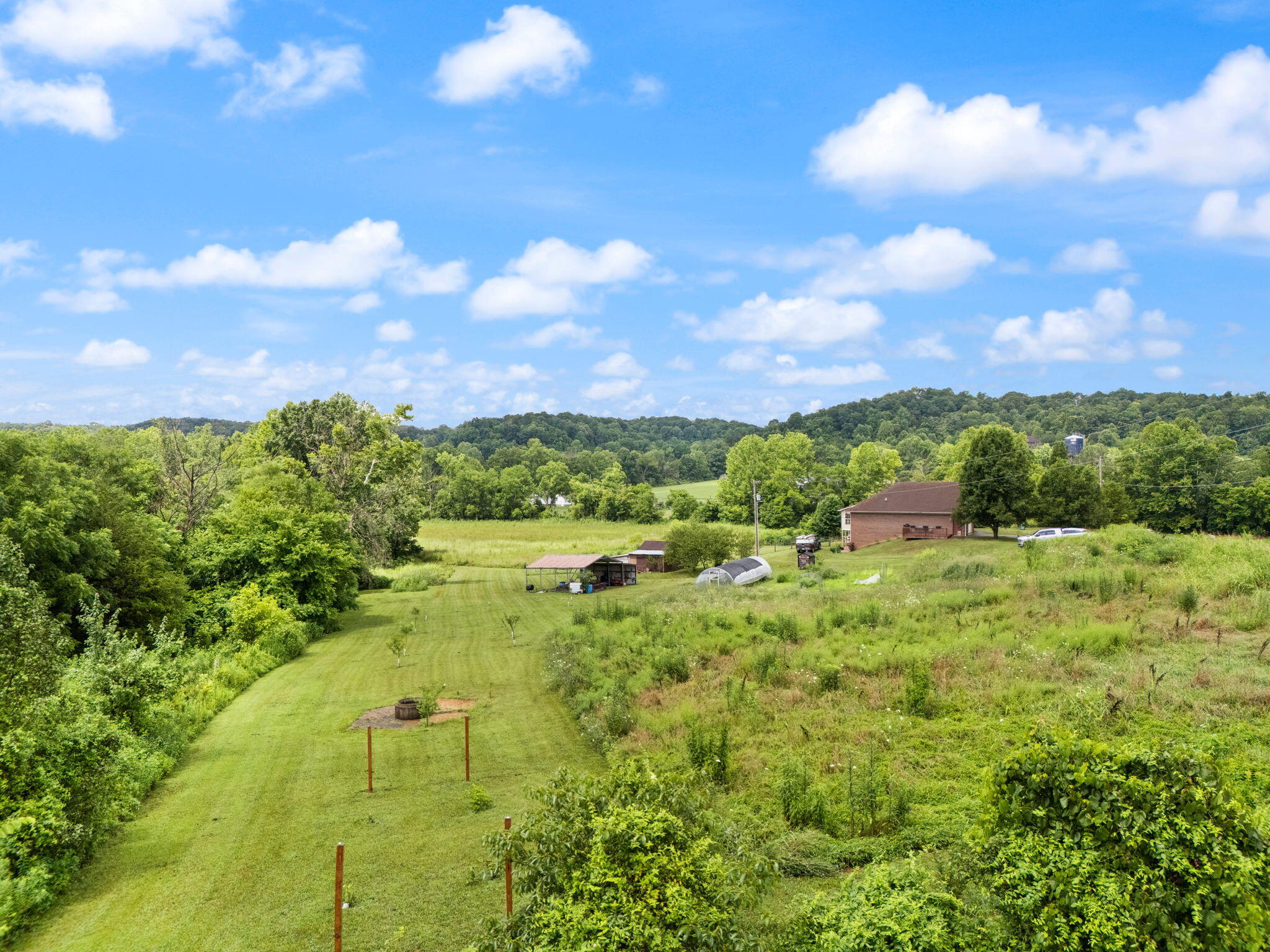 Irvine, Kentucky 40336, United States, 4 Bedrooms Bedrooms, ,4 BathroomsBathrooms,Residential,Pending,173322