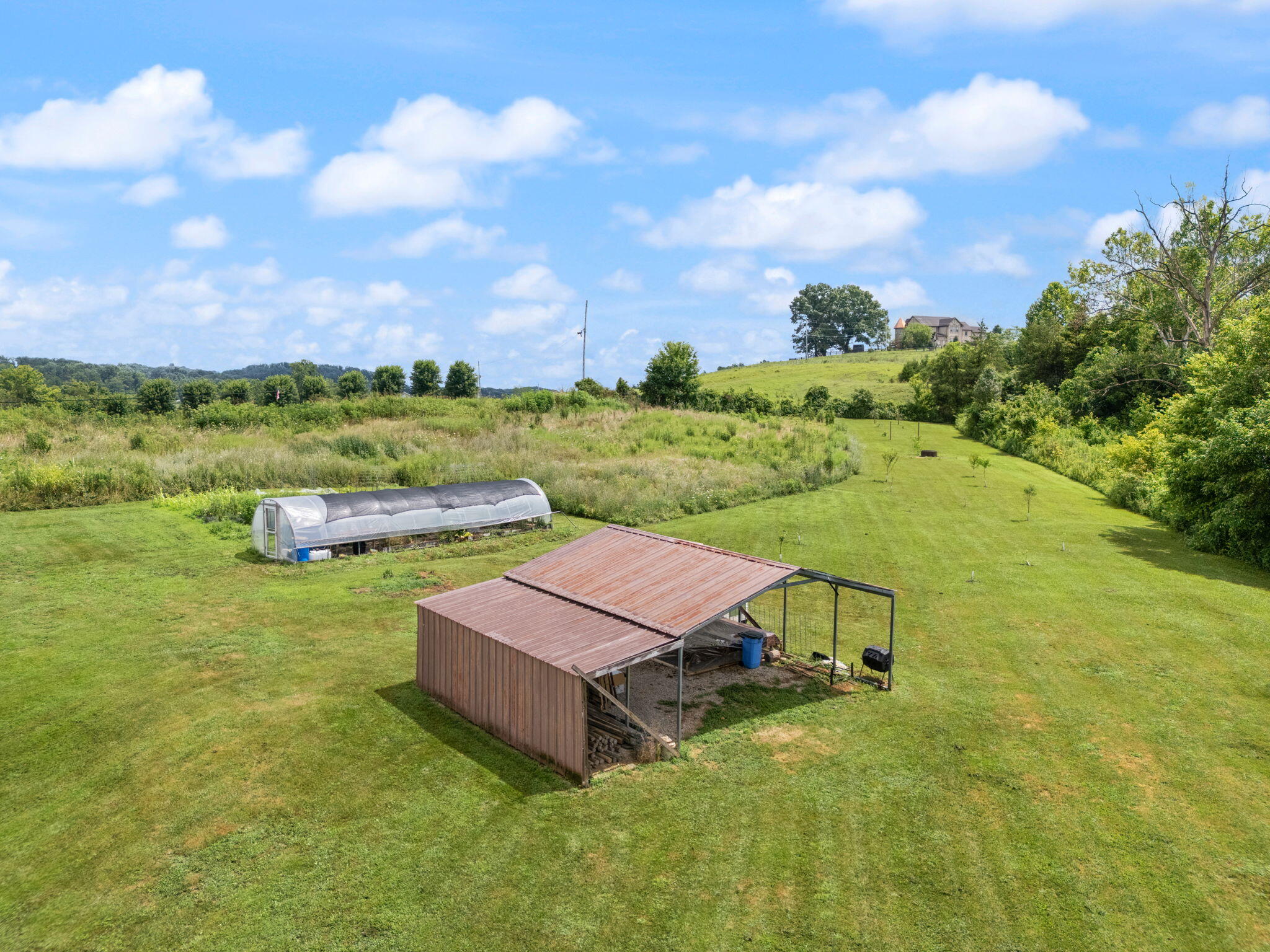 Irvine, Kentucky 40336, United States, 4 Bedrooms Bedrooms, ,4 BathroomsBathrooms,Residential,Pending,173322