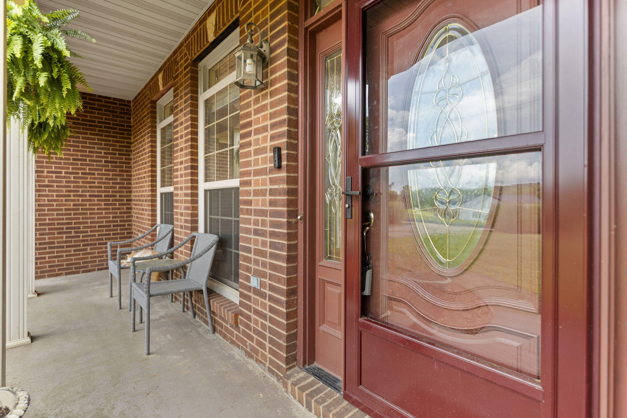 Irvine, Kentucky 40336, United States, 4 Bedrooms Bedrooms, ,4 BathroomsBathrooms,Residential,Pending,173322