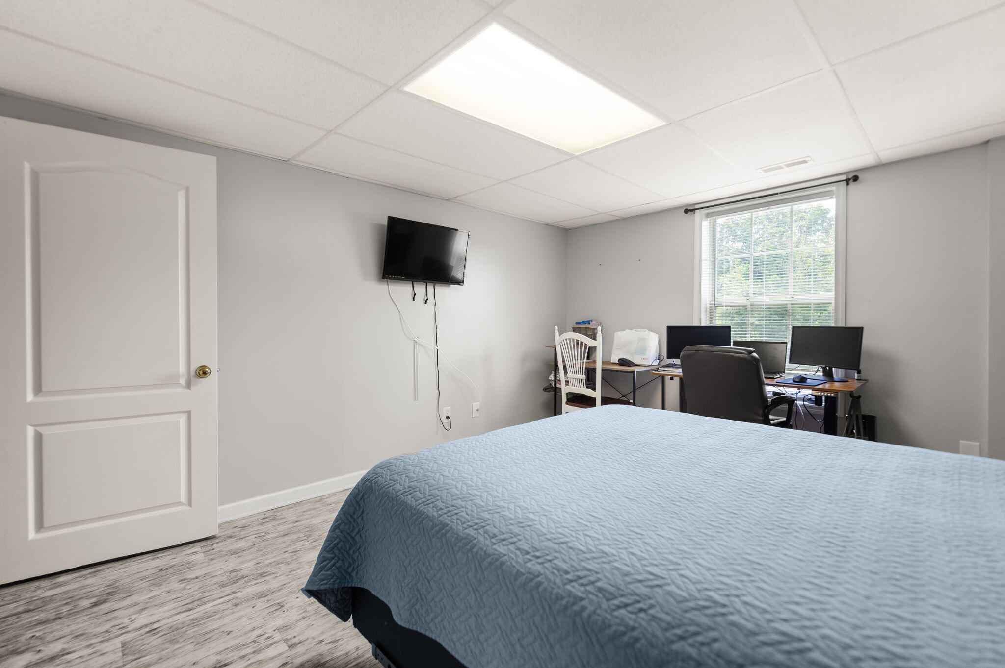 Irvine, Kentucky 40336, United States, 4 Bedrooms Bedrooms, ,4 BathroomsBathrooms,Residential,Pending,173322