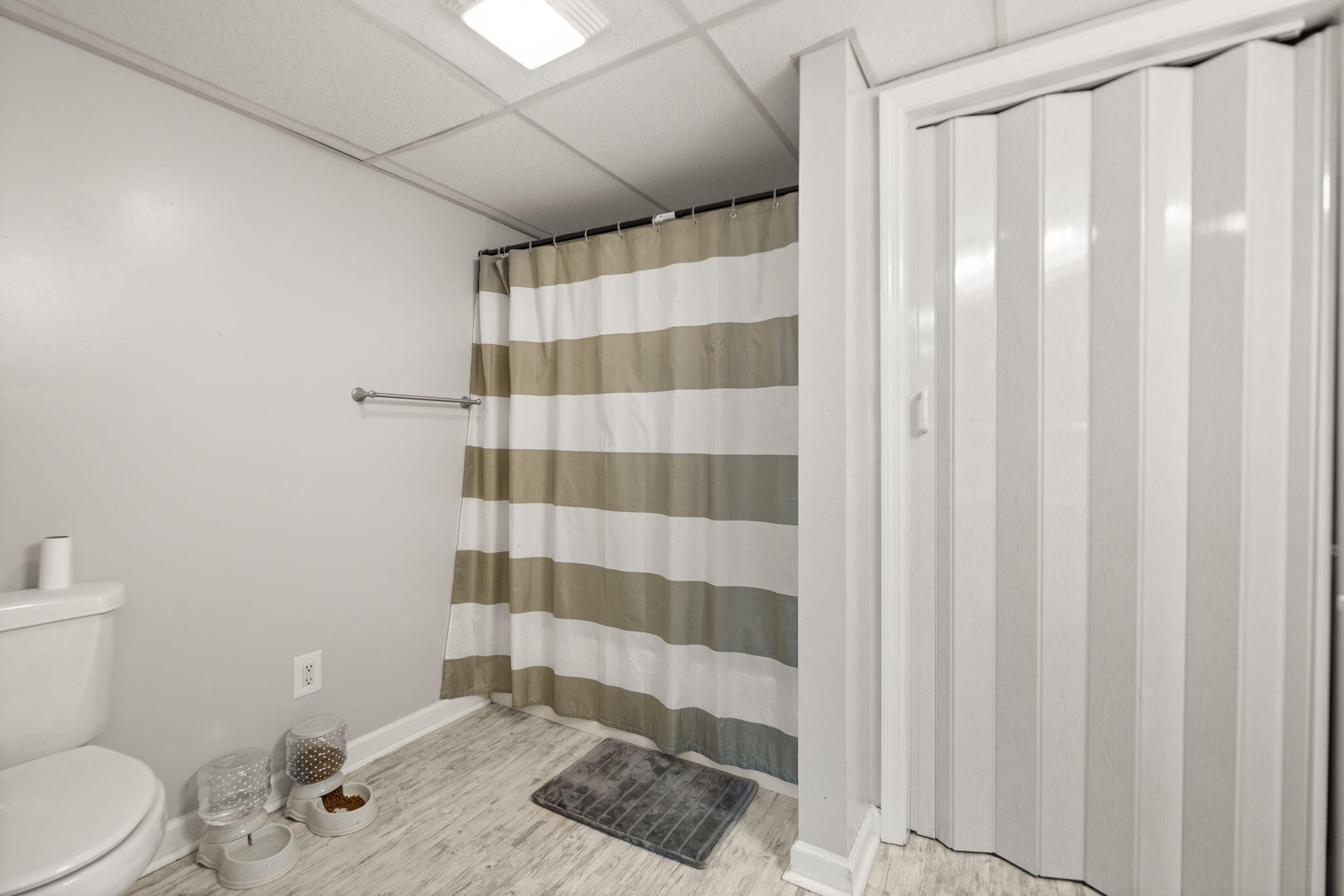 Irvine, Kentucky 40336, United States, 4 Bedrooms Bedrooms, ,4 BathroomsBathrooms,Residential,Pending,173322