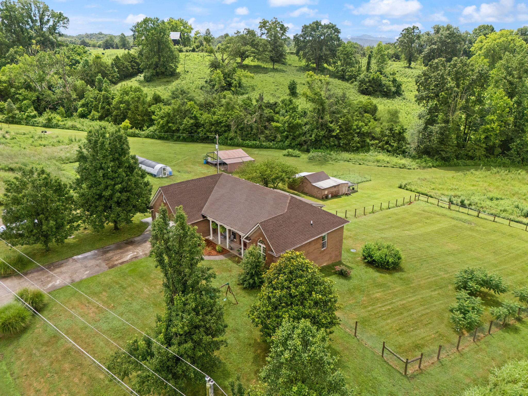 Irvine, Kentucky 40336, United States, 4 Bedrooms Bedrooms, ,4 BathroomsBathrooms,Residential,Pending,173322