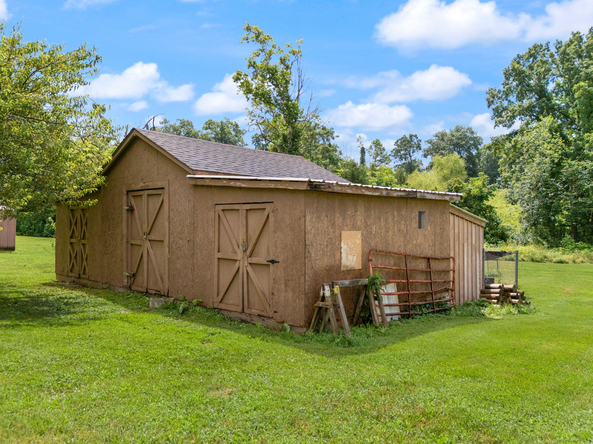 Irvine, Kentucky 40336, United States, 4 Bedrooms Bedrooms, ,4 BathroomsBathrooms,Residential,Pending,173322