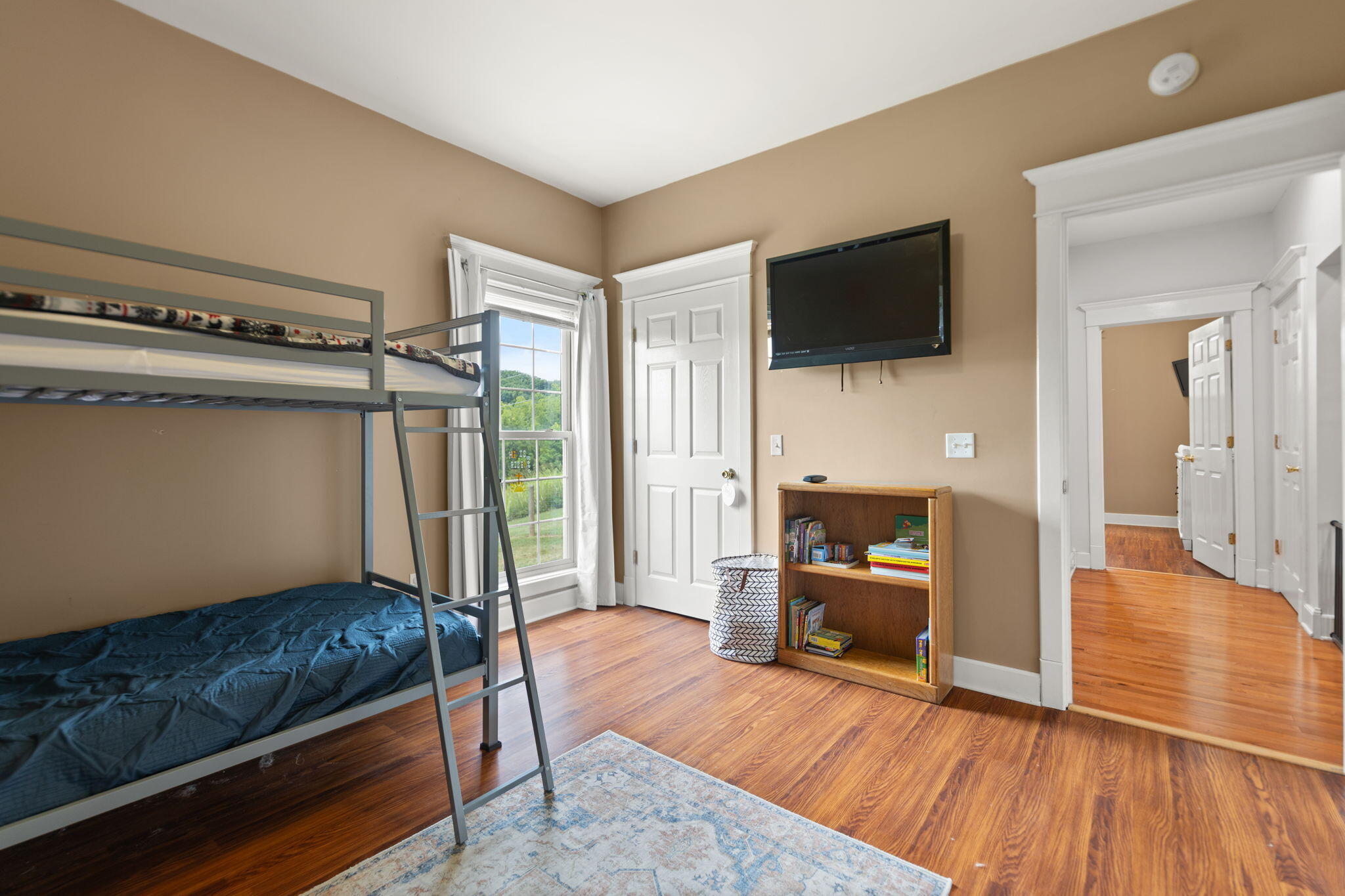 Irvine, Kentucky 40336, United States, 4 Bedrooms Bedrooms, ,4 BathroomsBathrooms,Residential,Pending,173322