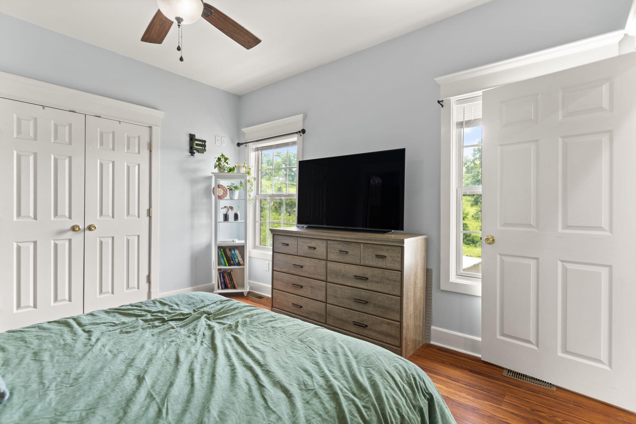 Irvine, Kentucky 40336, United States, 4 Bedrooms Bedrooms, ,4 BathroomsBathrooms,Residential,Pending,173322