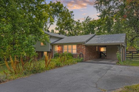 Photo of 198 Hiawatha Trail, Georgetown, KY 40324 (MLS # 25500359)