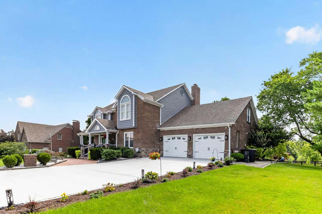 Photo of 6007 Canonero Way, Versailles, KY 40383 (MLS # 26020834)