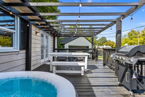 Photo of 901 Lane Allen, Lexington, KY 40504 (MLS # 25501557)