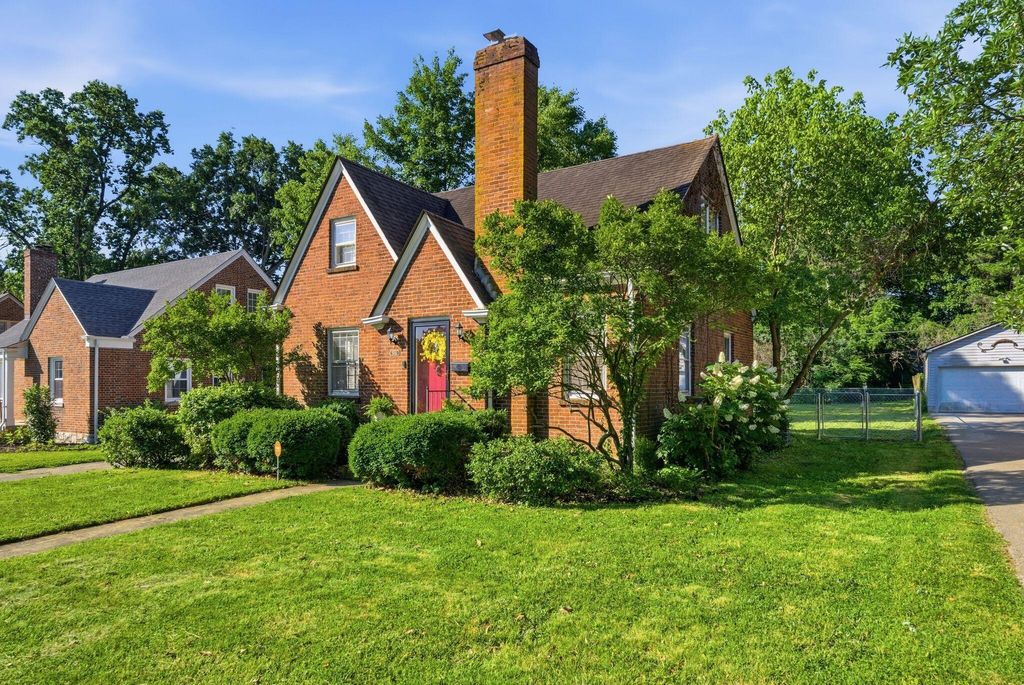 Photo of 516 Rosemont, Lexington, KY 40503 (MLS # 26012854)