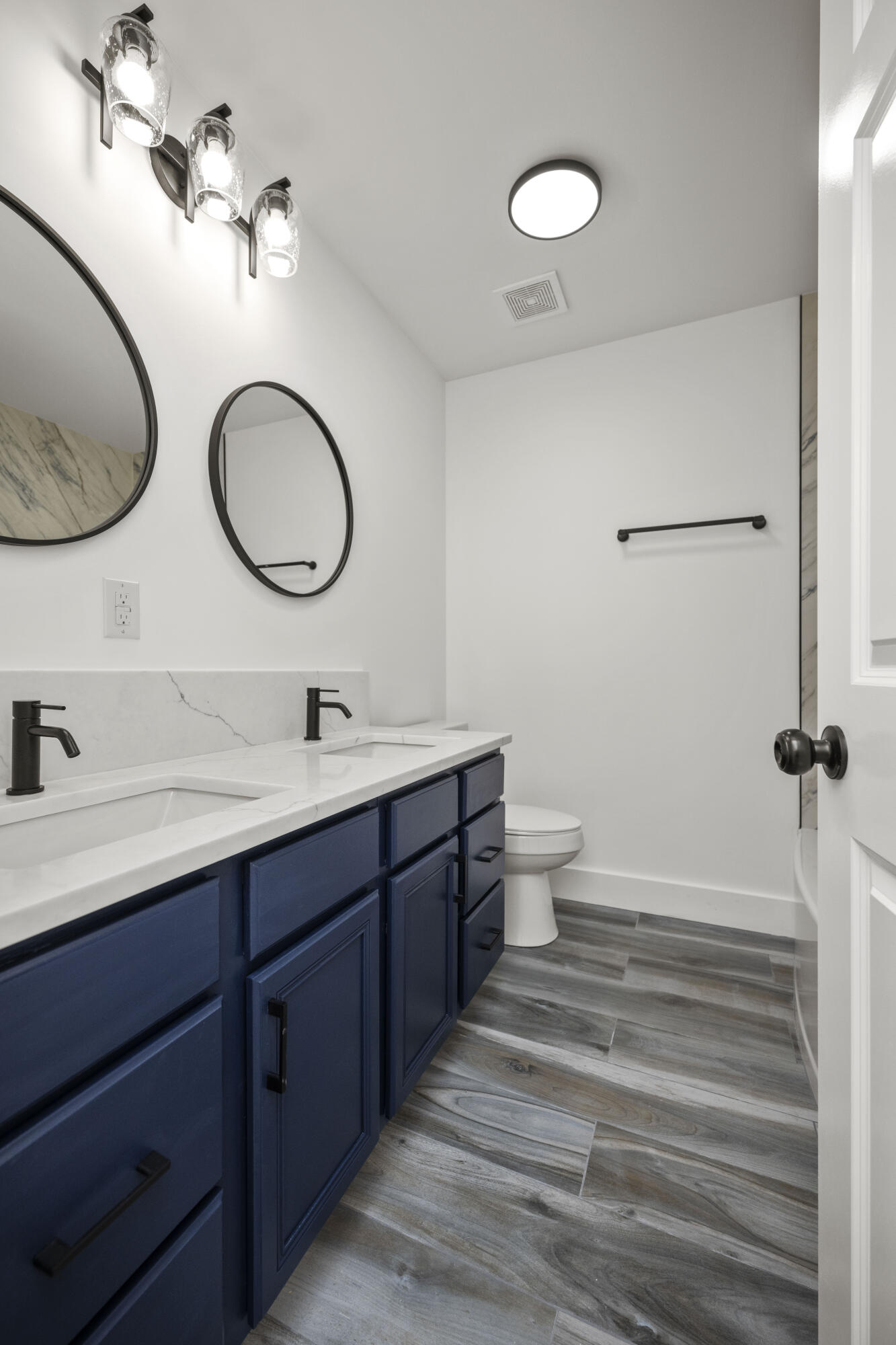 Richmond, Kentucky 40475, United States, 5 Bedrooms Bedrooms, ,3 BathroomsBathrooms,Residential,Active,150783