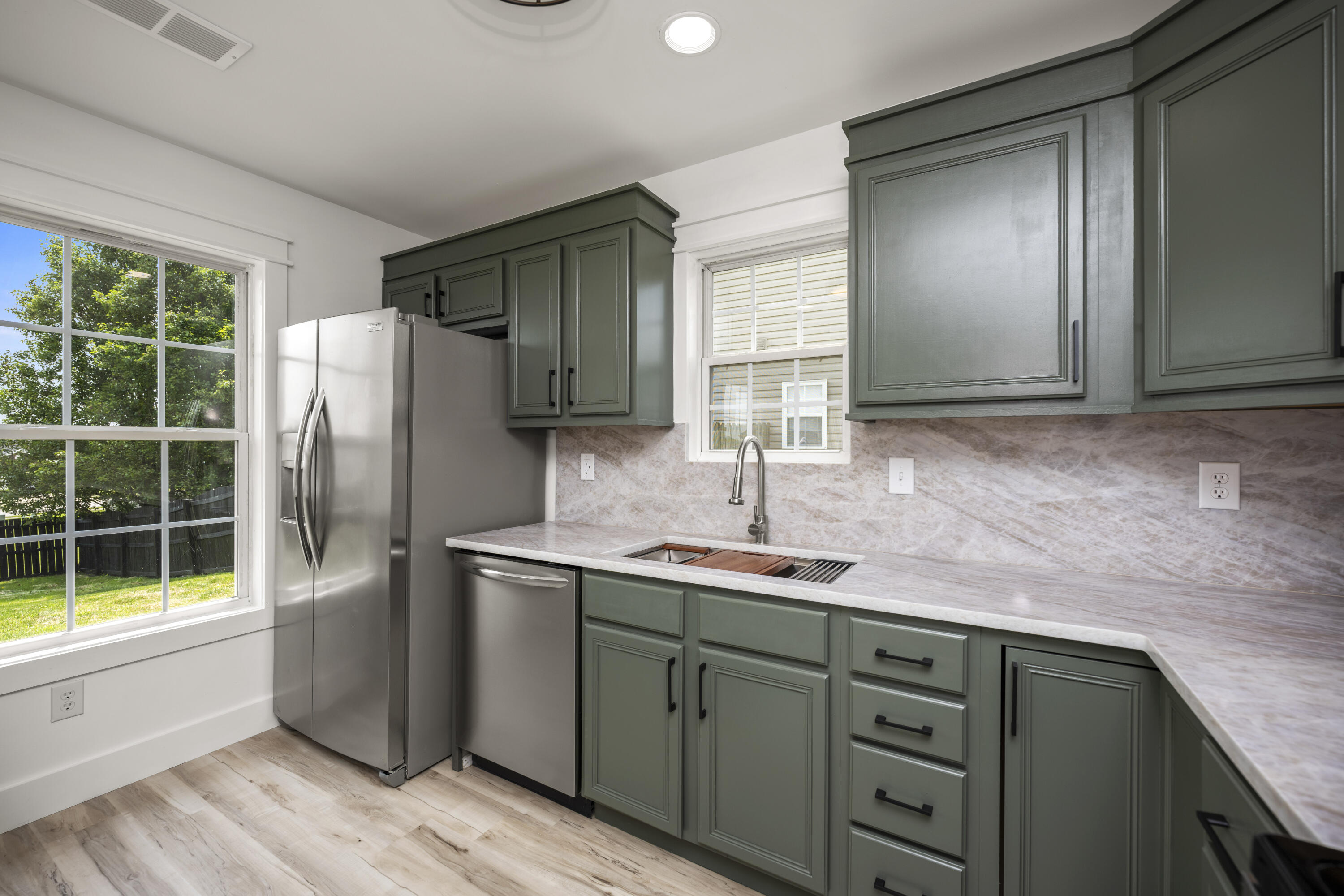 Richmond, Kentucky 40475, United States, 5 Bedrooms Bedrooms, ,3 BathroomsBathrooms,Residential,Active,150783