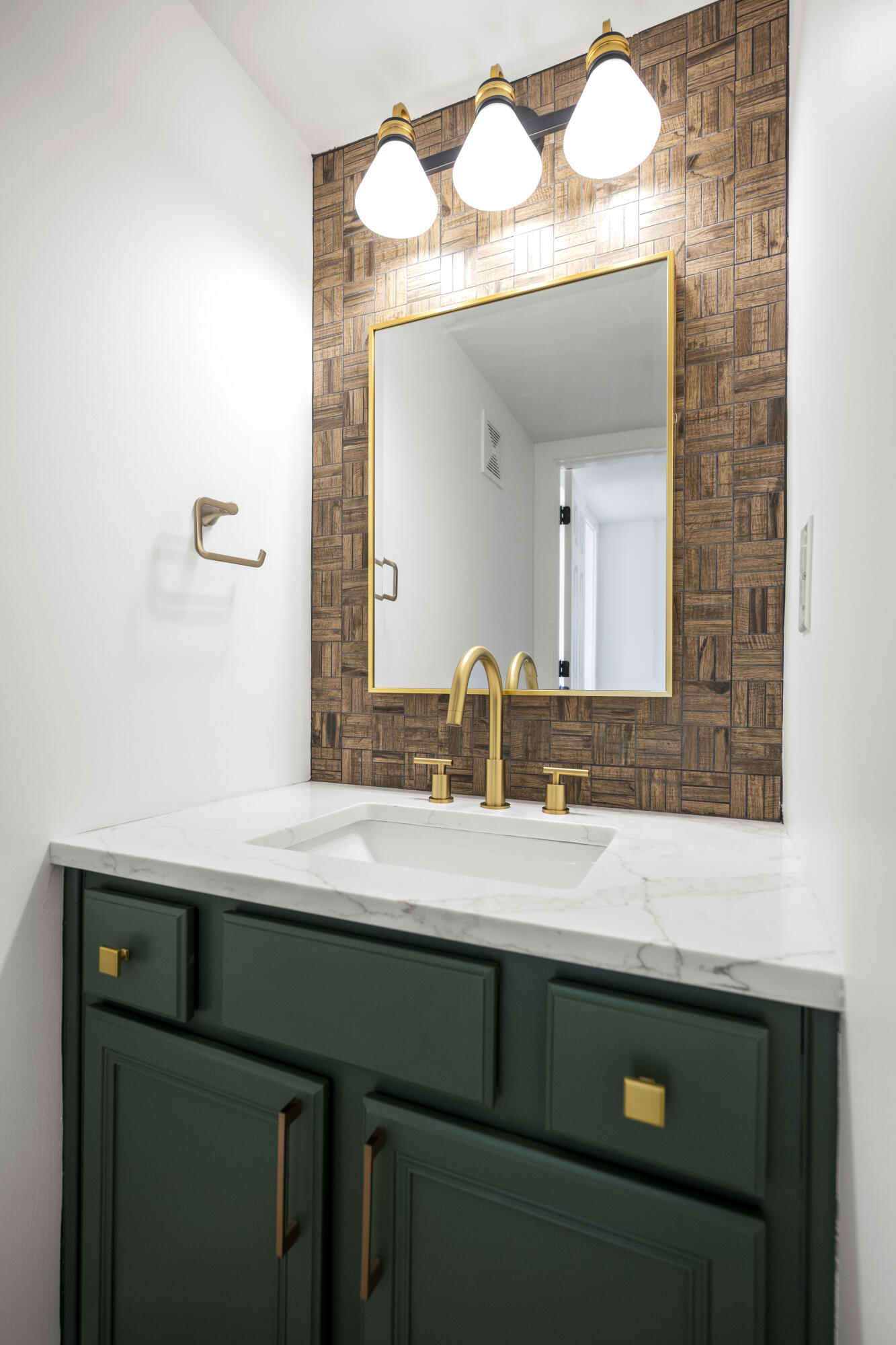 Richmond, Kentucky 40475, United States, 5 Bedrooms Bedrooms, ,3 BathroomsBathrooms,Residential,Active,150783