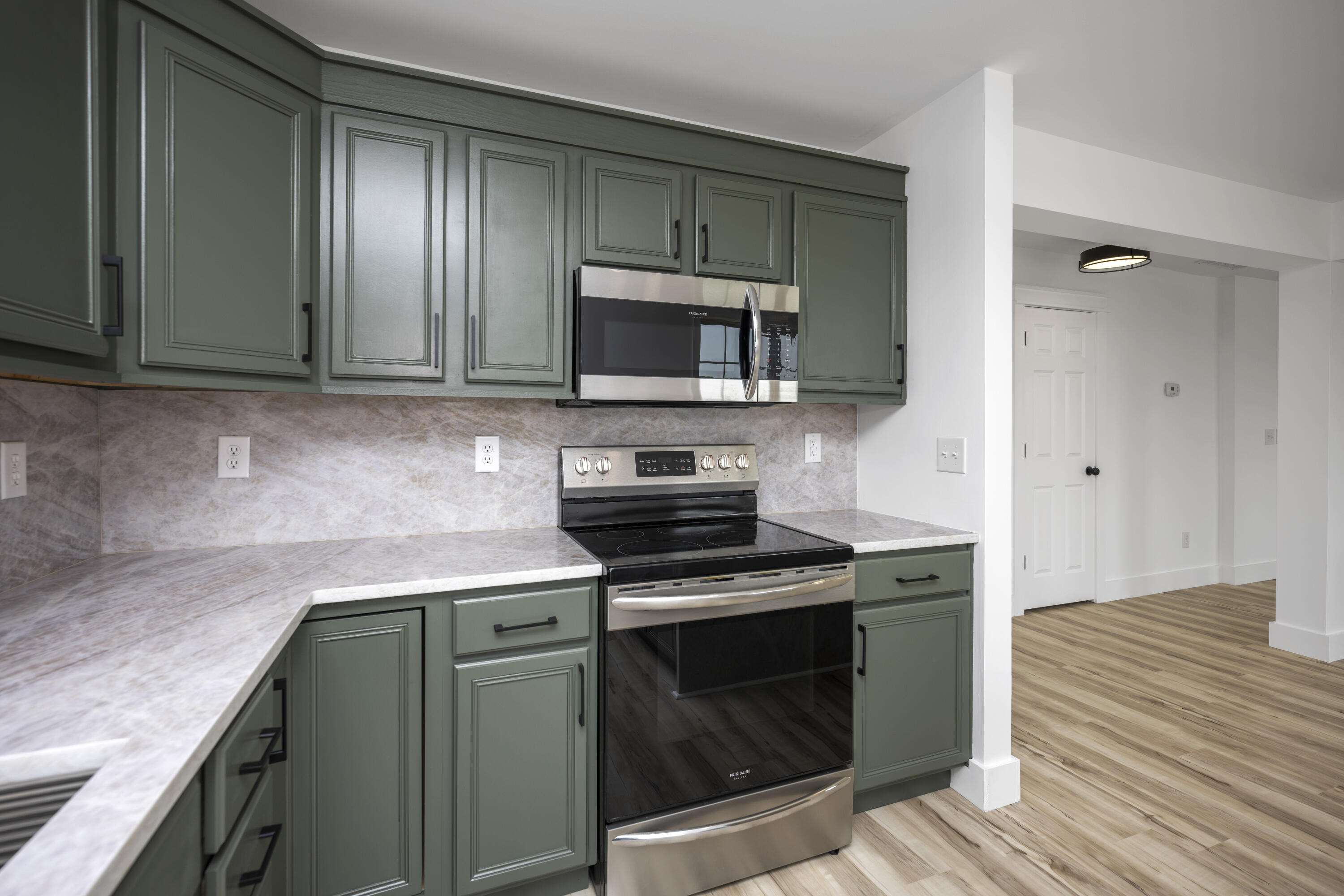 Richmond, Kentucky 40475, United States, 5 Bedrooms Bedrooms, ,3 BathroomsBathrooms,Residential,Active,150783