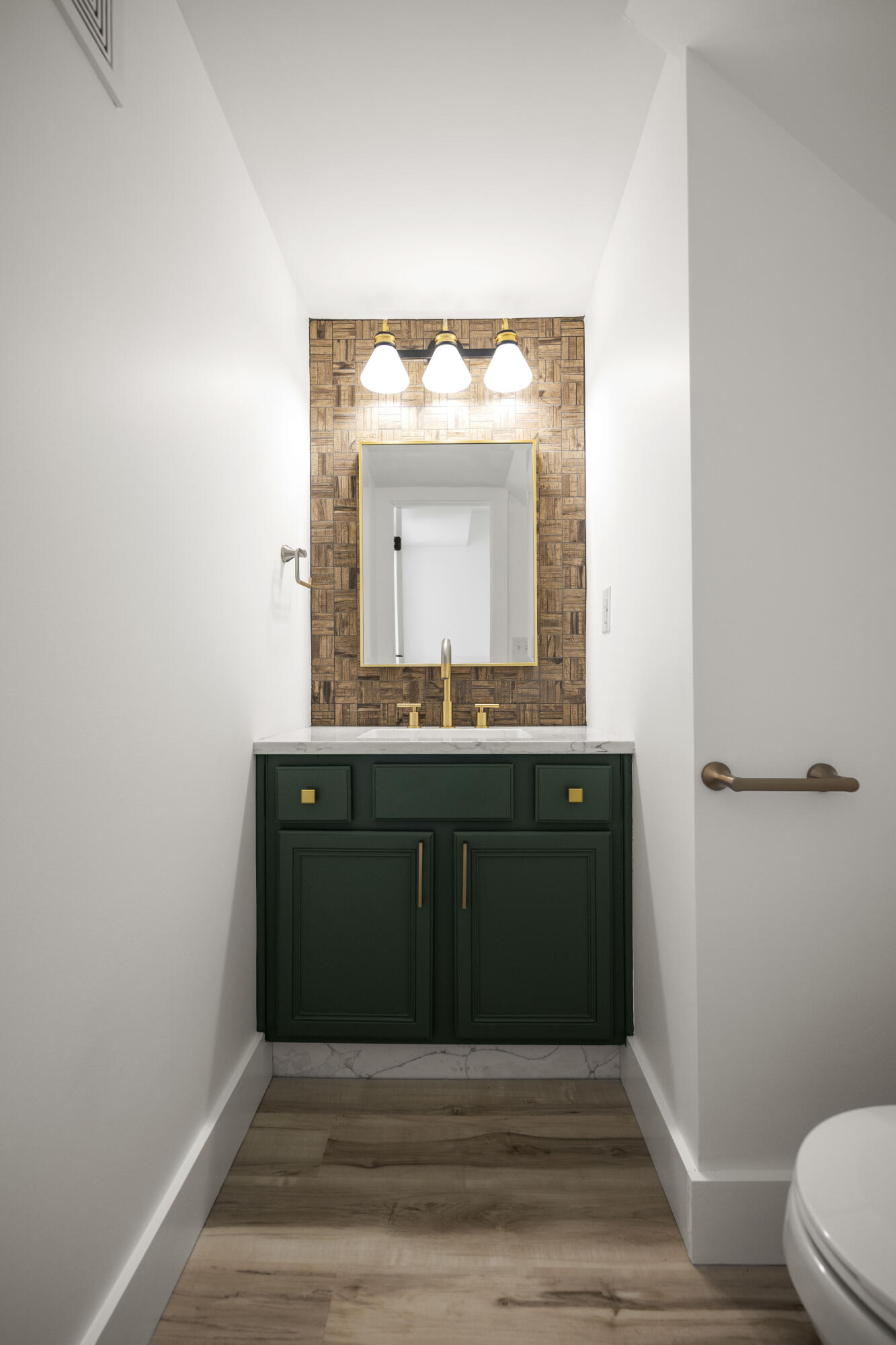 Richmond, Kentucky 40475, United States, 5 Bedrooms Bedrooms, ,3 BathroomsBathrooms,Residential,Active,150783