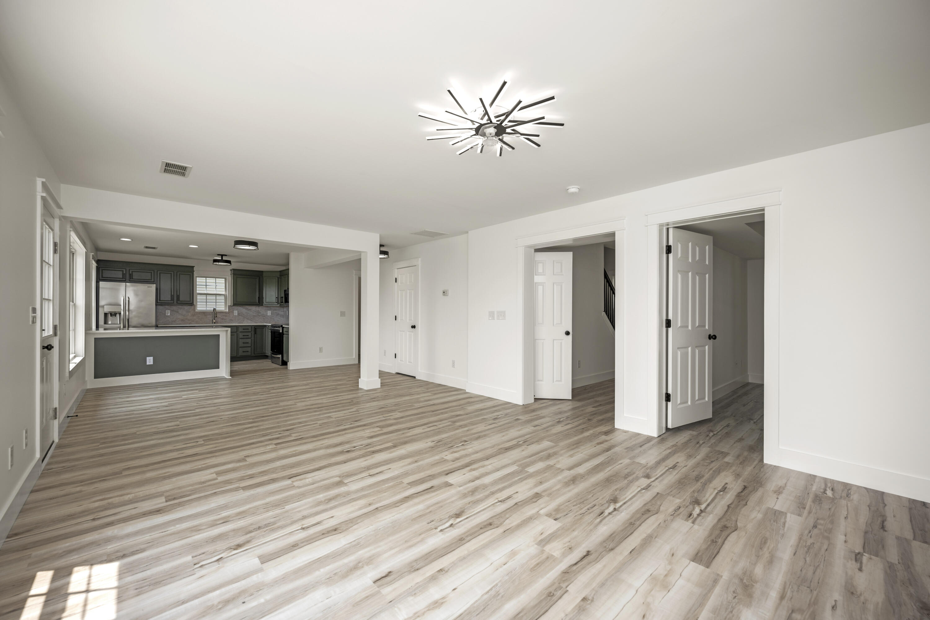 Richmond, Kentucky 40475, United States, 5 Bedrooms Bedrooms, ,3 BathroomsBathrooms,Residential,Active,150783