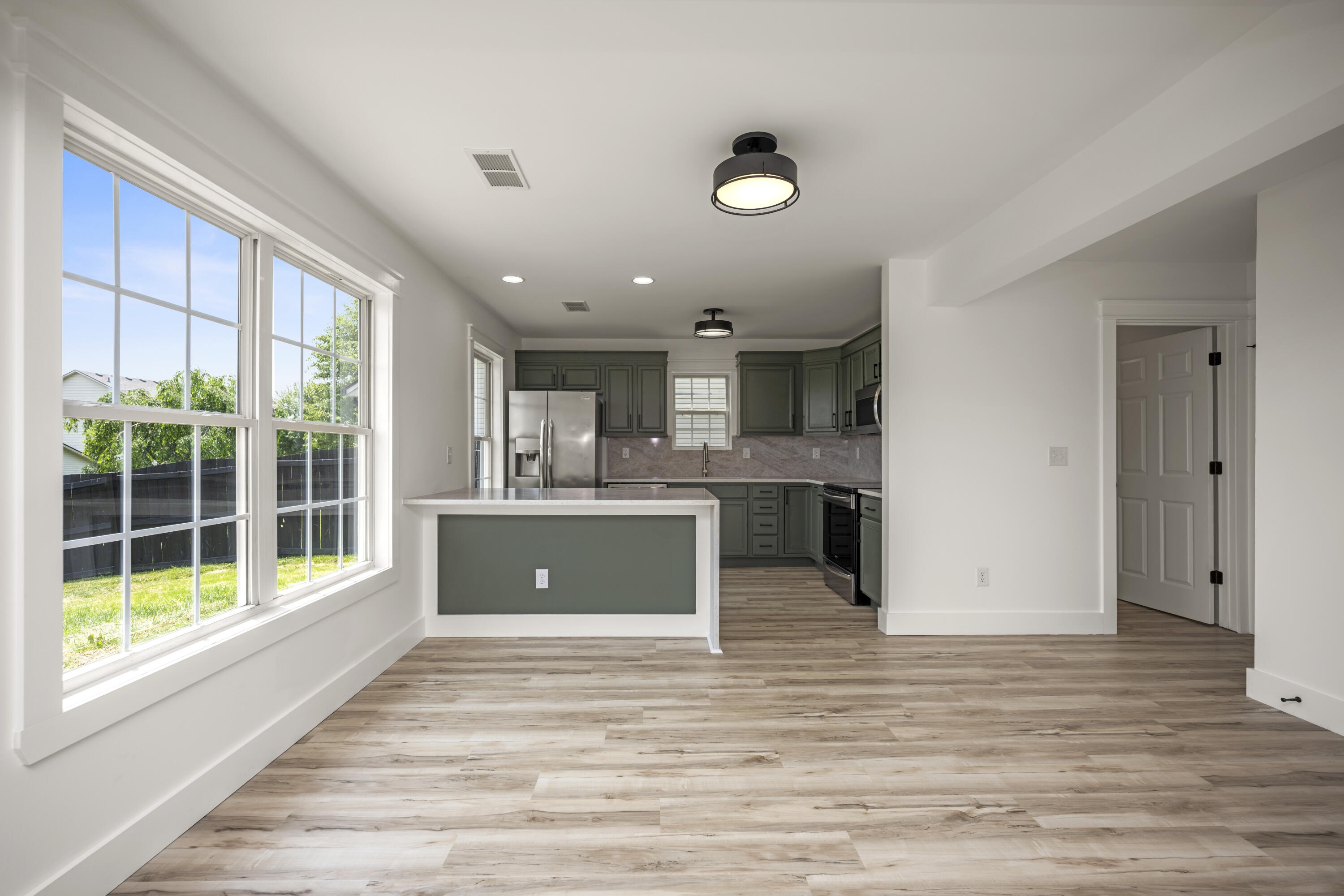 Richmond, Kentucky 40475, United States, 5 Bedrooms Bedrooms, ,3 BathroomsBathrooms,Residential,Active,150783