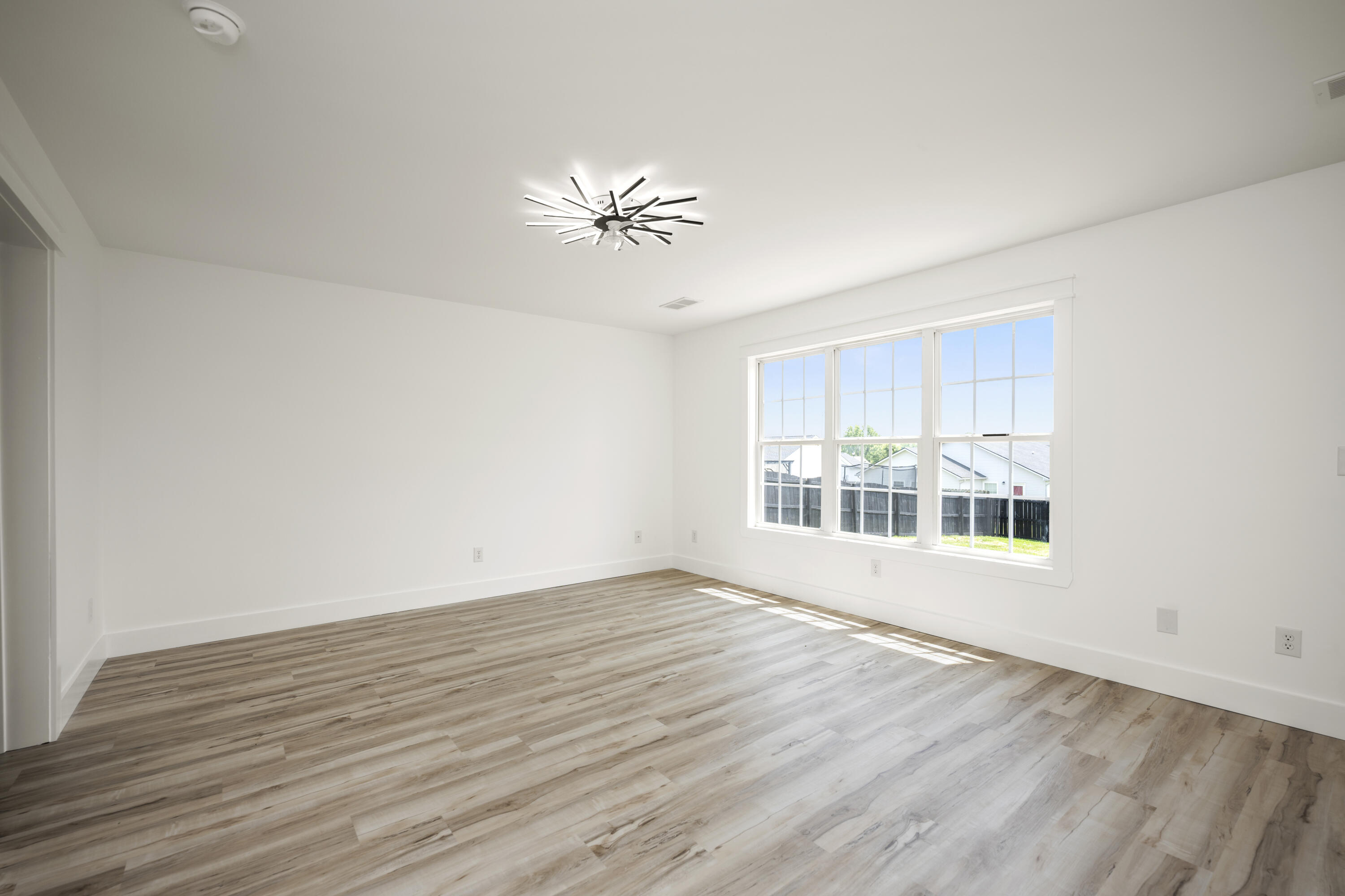 Richmond, Kentucky 40475, United States, 5 Bedrooms Bedrooms, ,3 BathroomsBathrooms,Residential,Active,150783