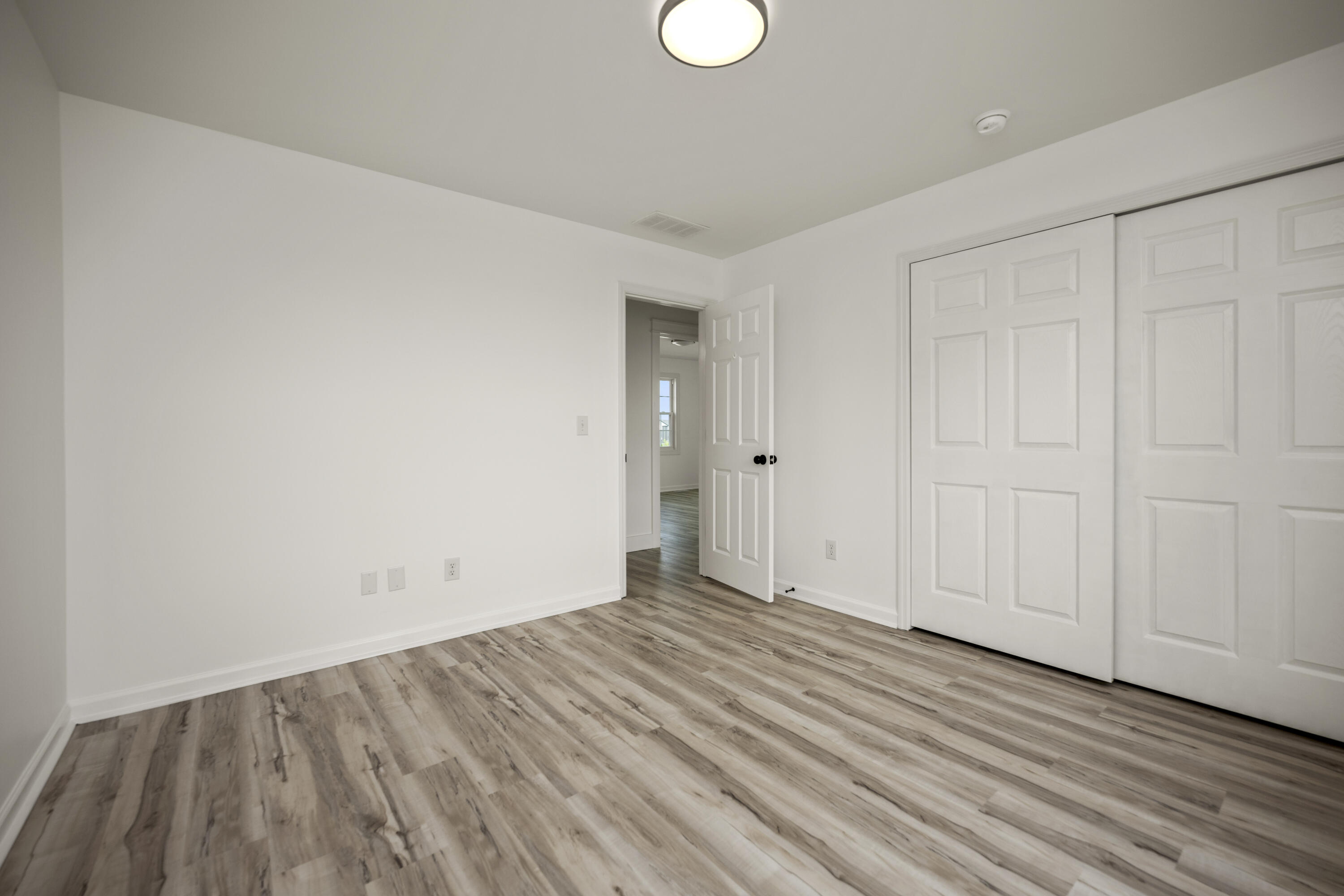 Richmond, Kentucky 40475, United States, 5 Bedrooms Bedrooms, ,3 BathroomsBathrooms,Residential,Active,150783