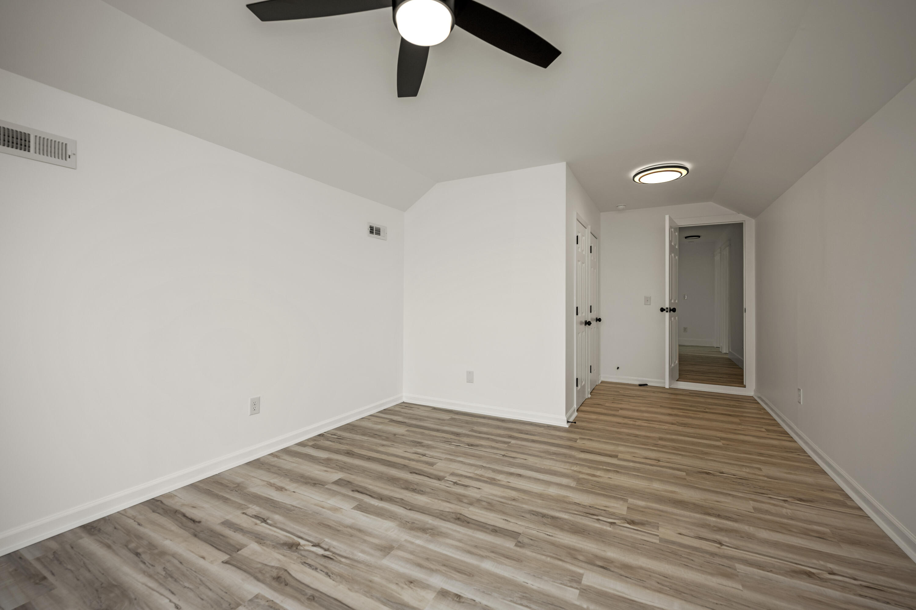 Richmond, Kentucky 40475, United States, 5 Bedrooms Bedrooms, ,3 BathroomsBathrooms,Residential,Active,150783