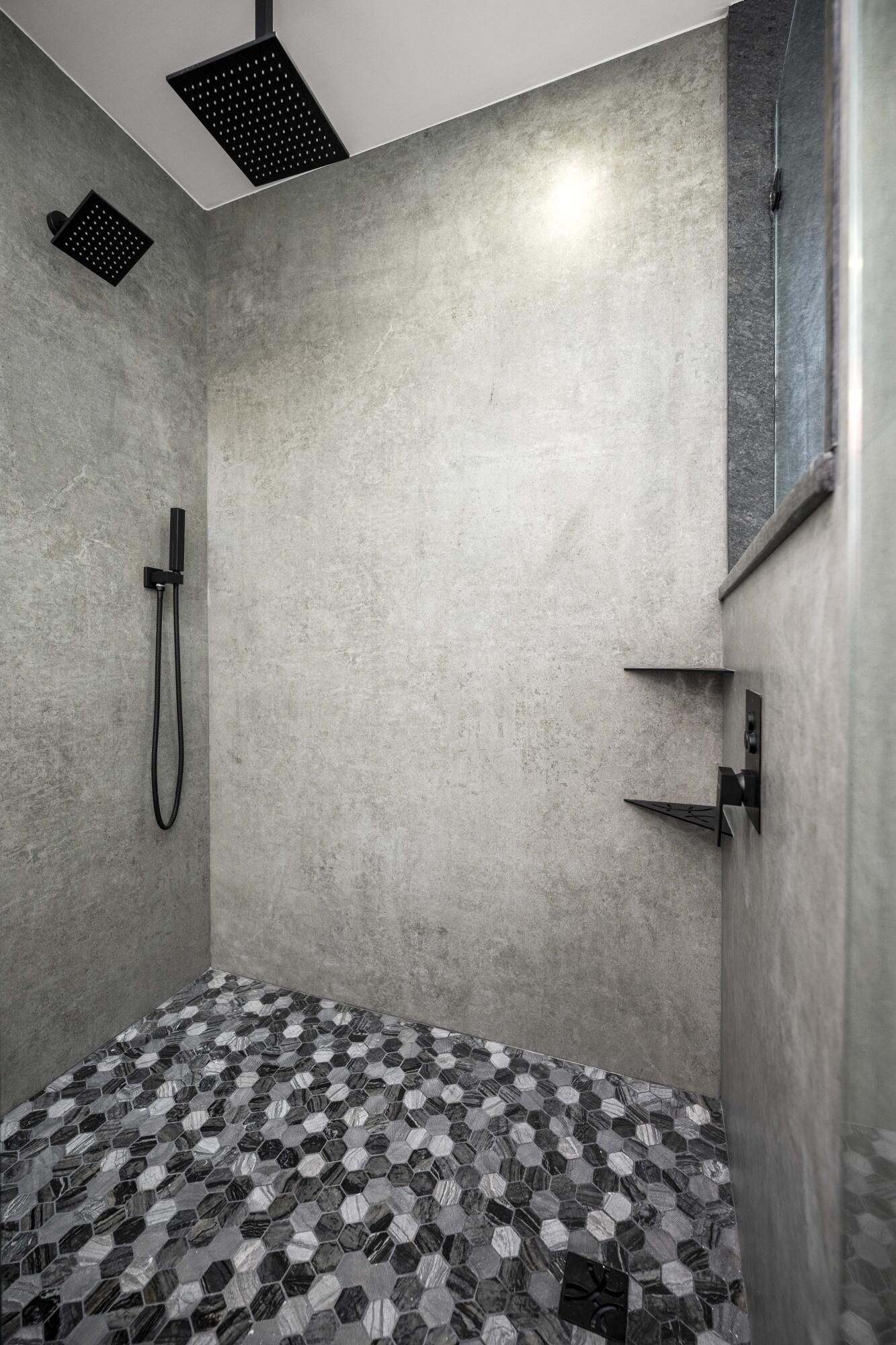 Richmond, Kentucky 40475, United States, 5 Bedrooms Bedrooms, ,3 BathroomsBathrooms,Residential,Active,150783