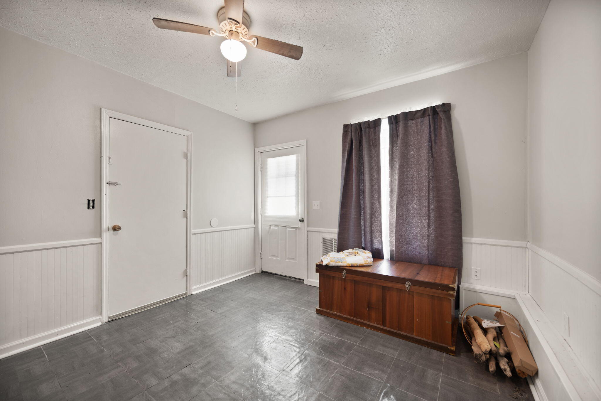 Booneville, Kentucky 41314, United States, 3 Bedrooms Bedrooms, ,3 BathroomsBathrooms,Residential,Active,129661