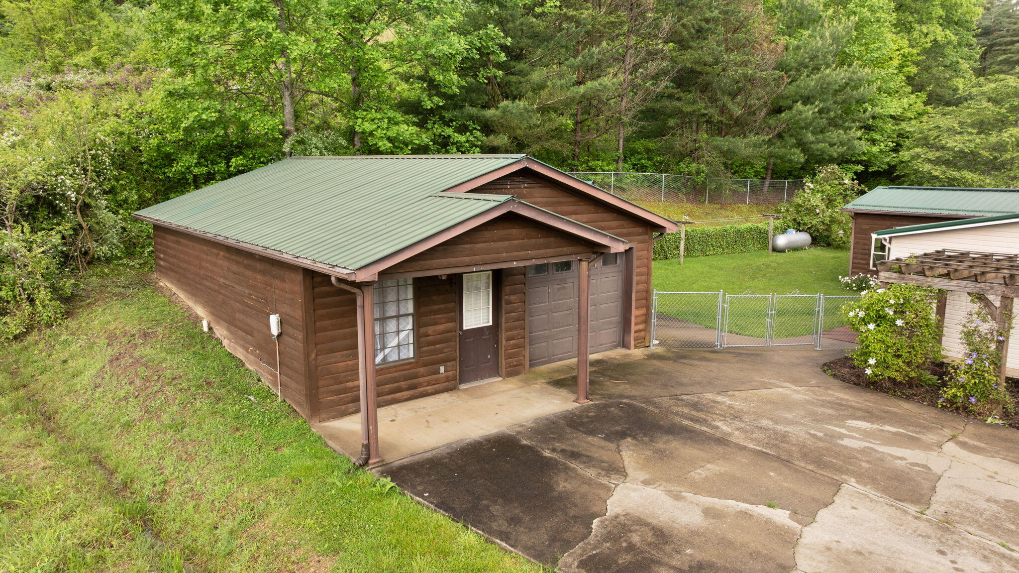 Booneville, Kentucky 41314, United States, 3 Bedrooms Bedrooms, ,3 BathroomsBathrooms,Residential,Active,129661