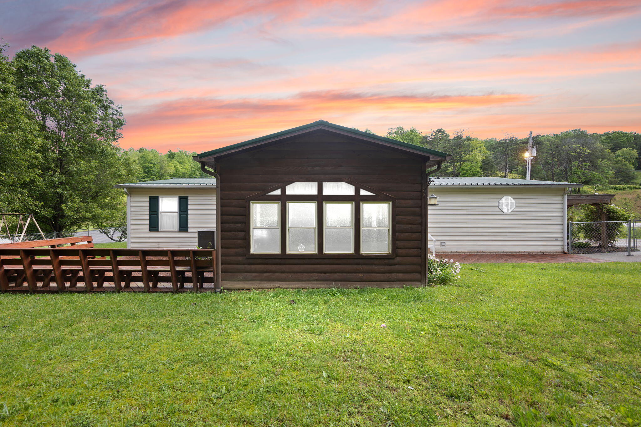 Booneville, Kentucky 41314, United States, 3 Bedrooms Bedrooms, ,3 BathroomsBathrooms,Residential,Active,129661