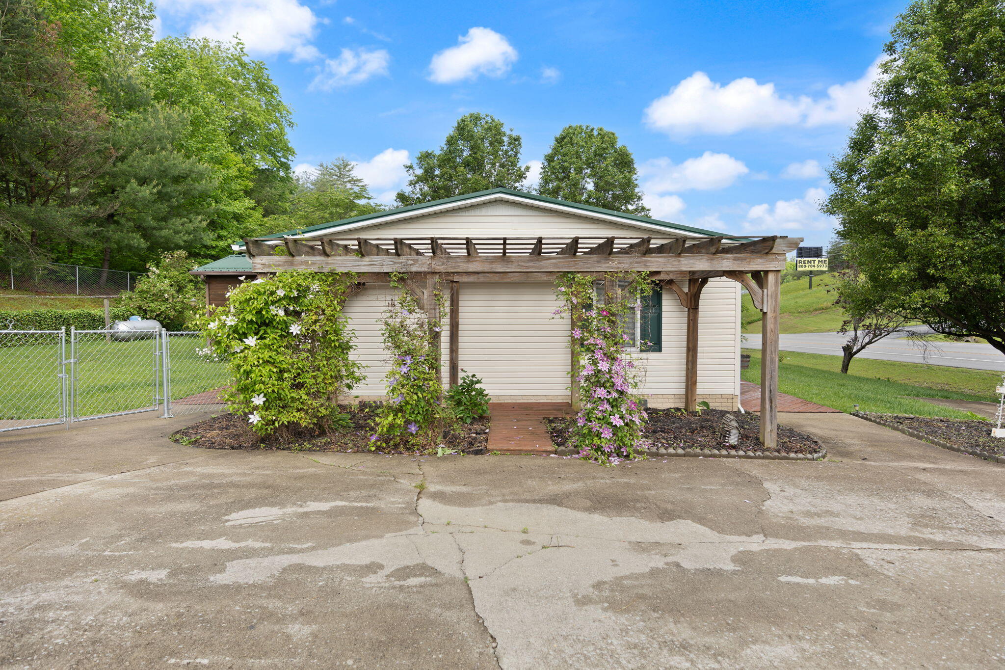 Booneville, Kentucky 41314, United States, 3 Bedrooms Bedrooms, ,3 BathroomsBathrooms,Residential,Active,129661