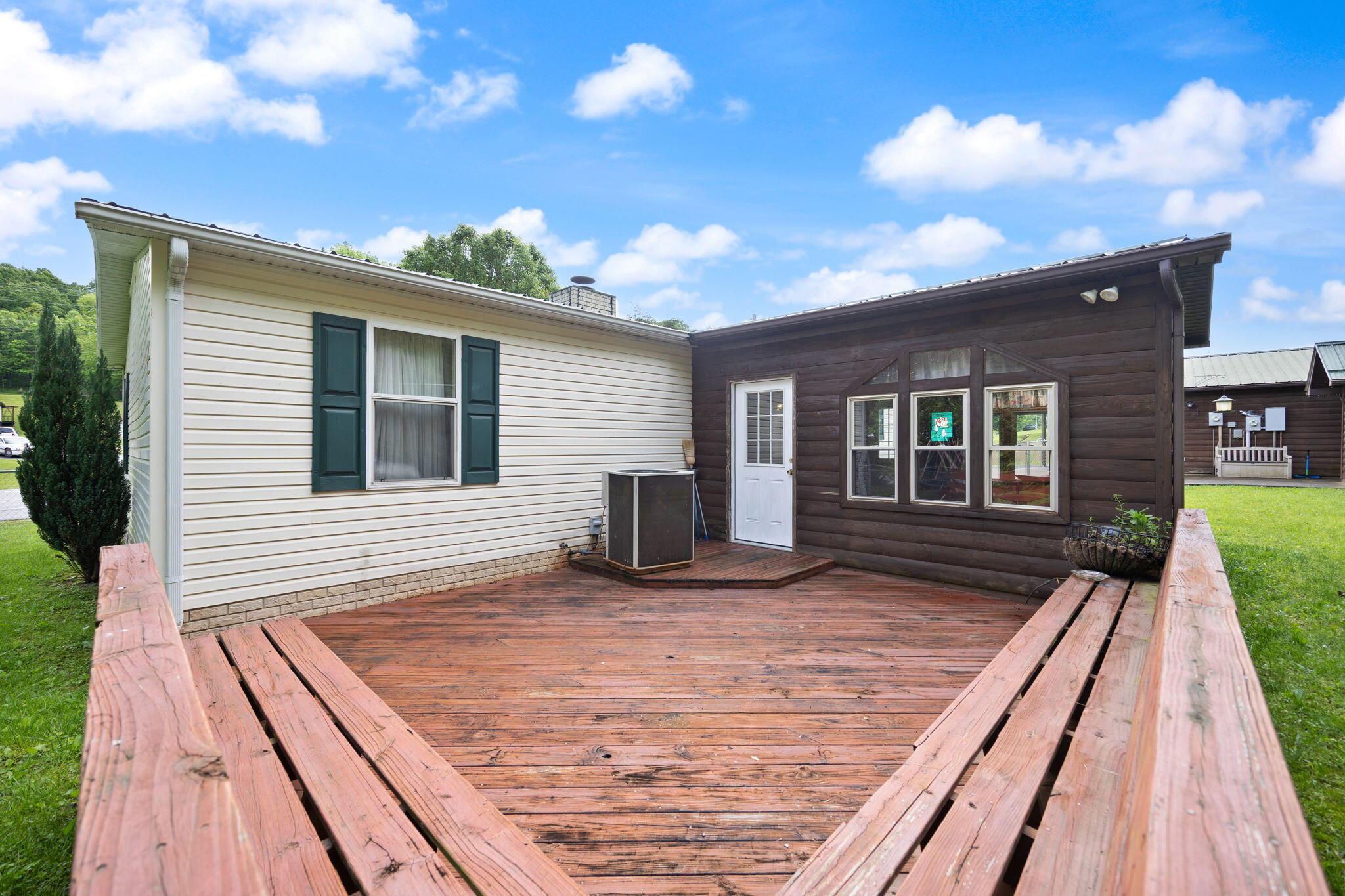 Booneville, Kentucky 41314, United States, 3 Bedrooms Bedrooms, ,3 BathroomsBathrooms,Residential,Active,129661