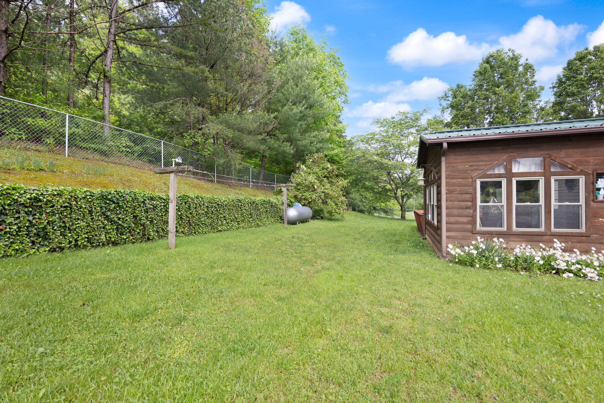 Booneville, Kentucky 41314, United States, 3 Bedrooms Bedrooms, ,3 BathroomsBathrooms,Residential,Active,129661