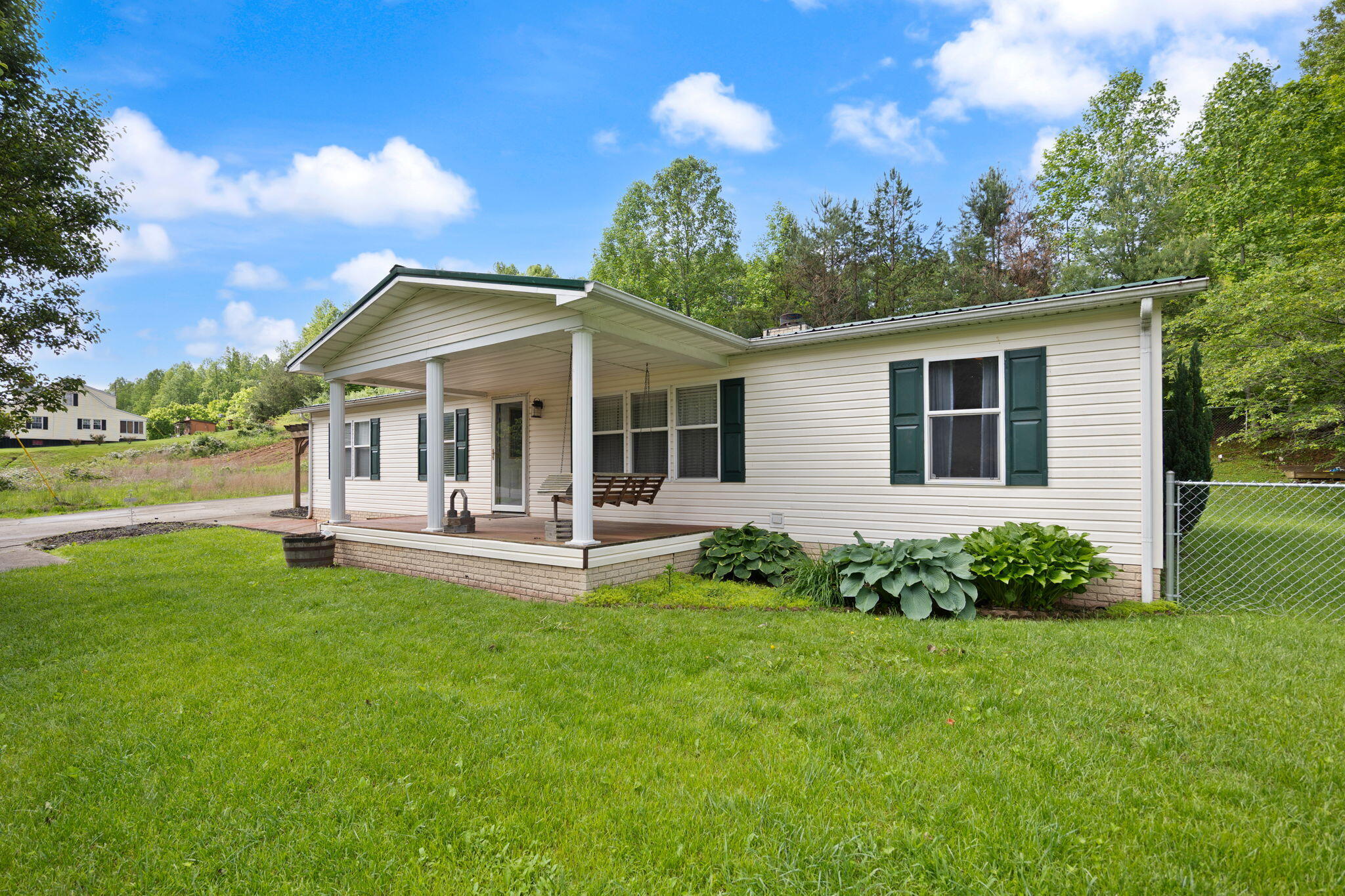 Booneville, Kentucky 41314, United States, 3 Bedrooms Bedrooms, ,3 BathroomsBathrooms,Residential,Active,129661