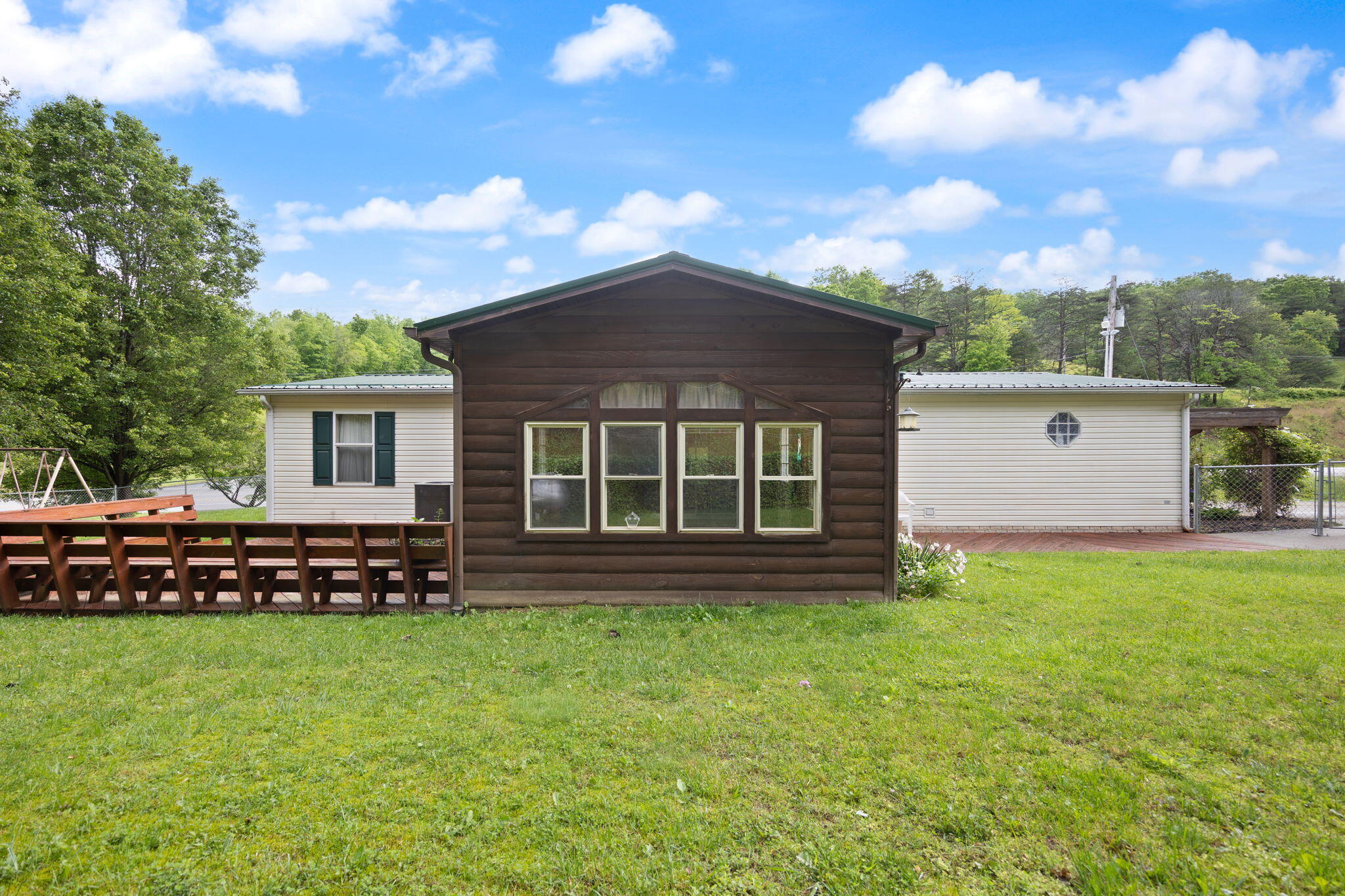 Booneville, Kentucky 41314, United States, 3 Bedrooms Bedrooms, ,3 BathroomsBathrooms,Residential,Active,129661