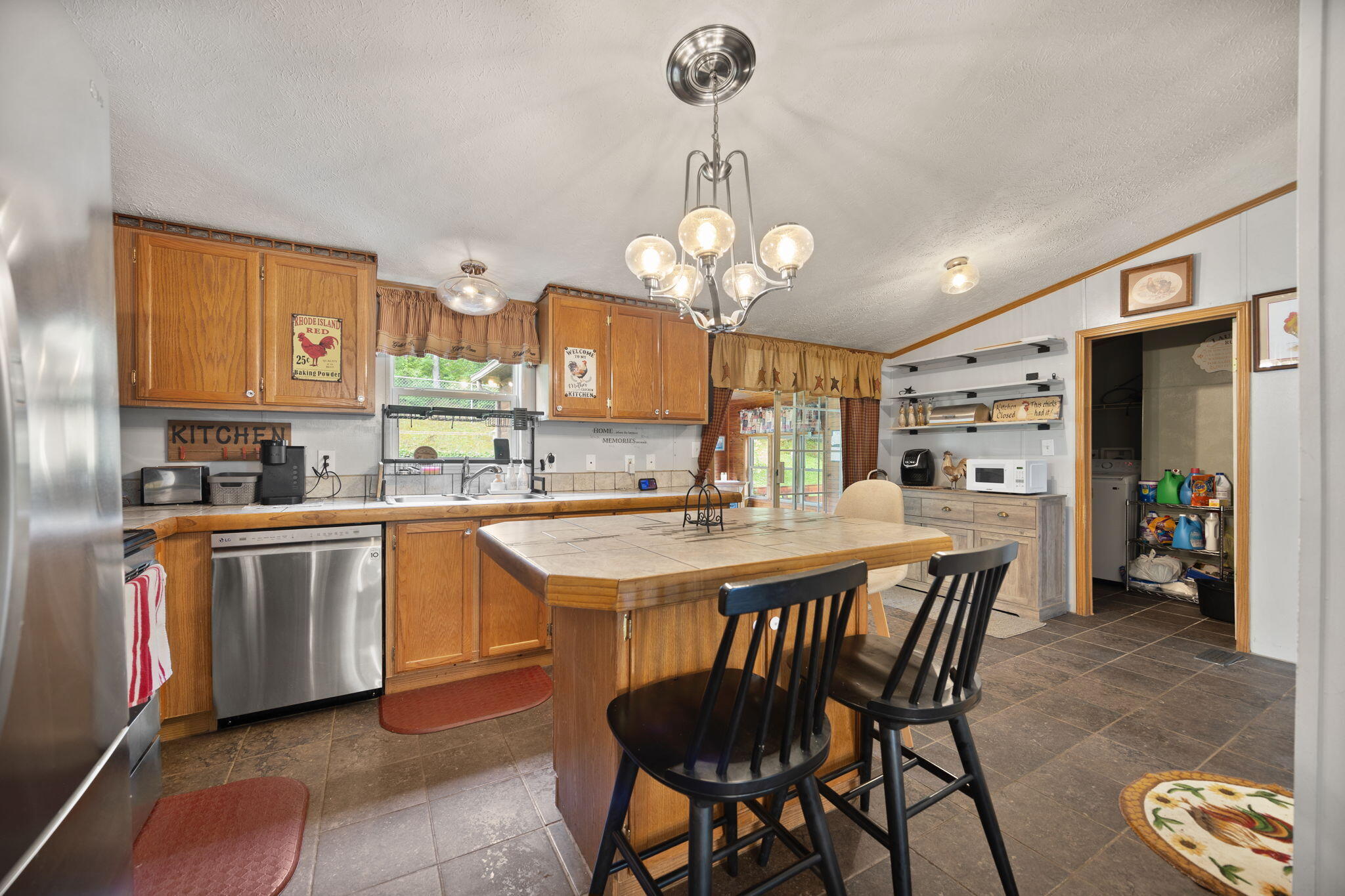 Booneville, Kentucky 41314, United States, 3 Bedrooms Bedrooms, ,3 BathroomsBathrooms,Residential,Active,129661