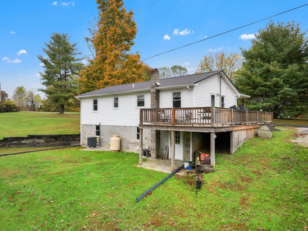 Photo of 2553 Woodrum Ridge Road, Liberty, KY 42539 (MLS # 25505095)