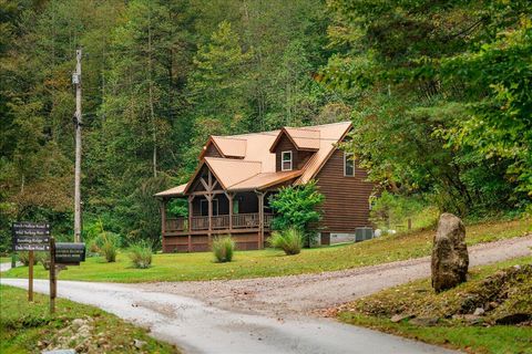 Photo of 170 Birch Hollow Road, Stanton, KY 40380 (MLS # 25502902)